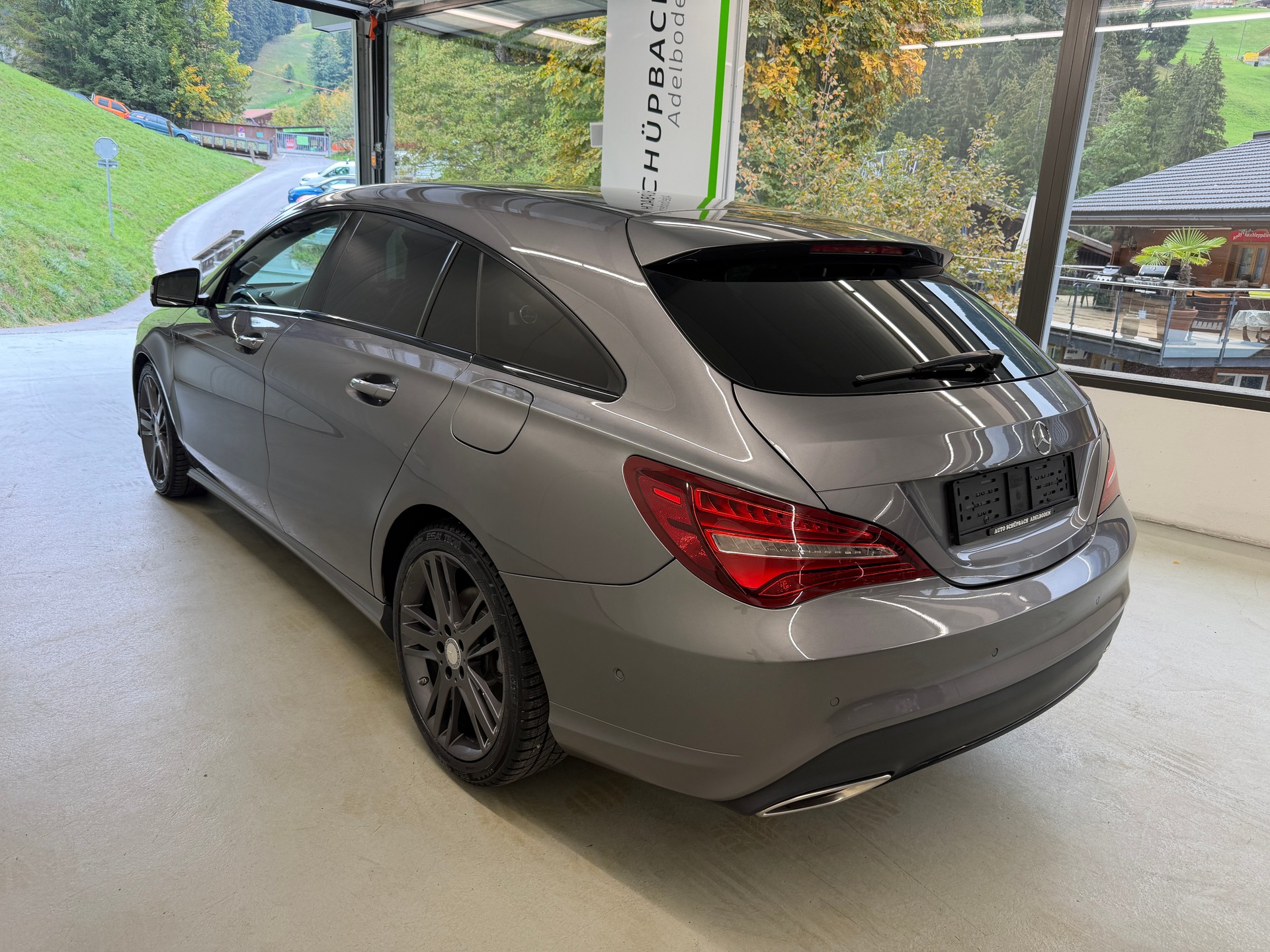 MERCEDES-BENZ CLA Shooting Brake 220 d Urban 7G-DCT-image-5