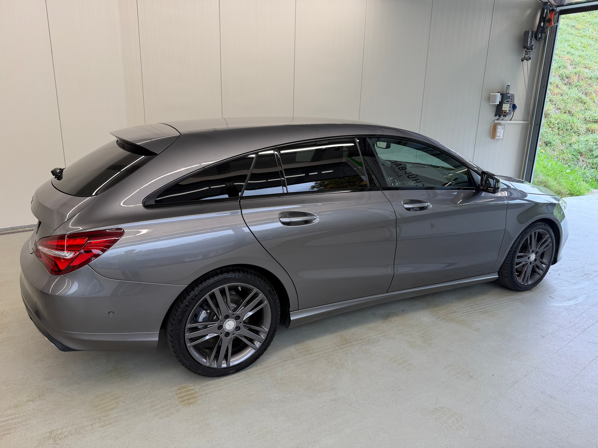 MERCEDES-BENZ CLA Shooting Brake 220 d Urban 7G-DCT-showroom-element-2
