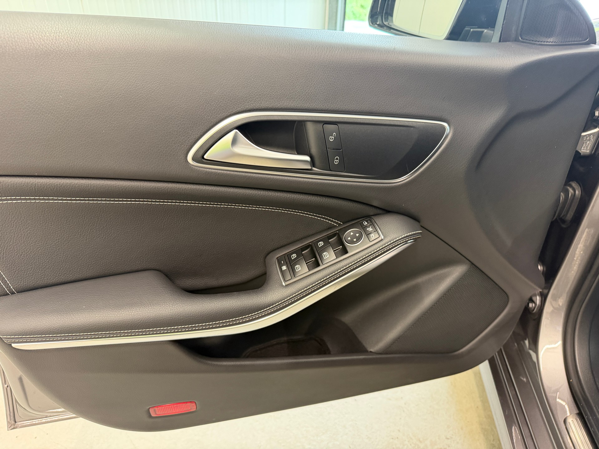 MERCEDES-BENZ CLA Shooting Brake 220 d Urban 7G-DCT-image-13