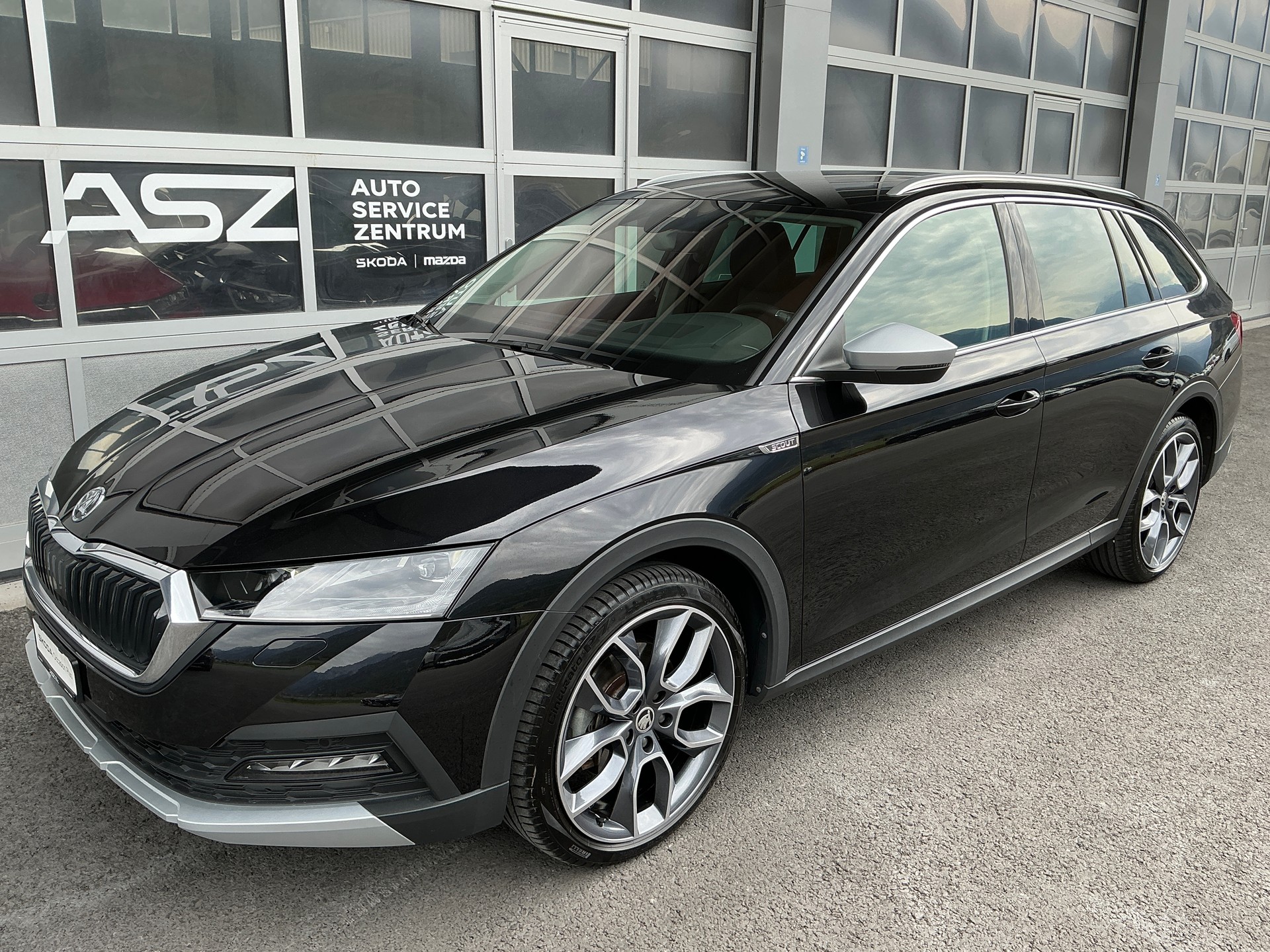 SKODA Octavia Scout 2.0 TSI 4x4 DSG