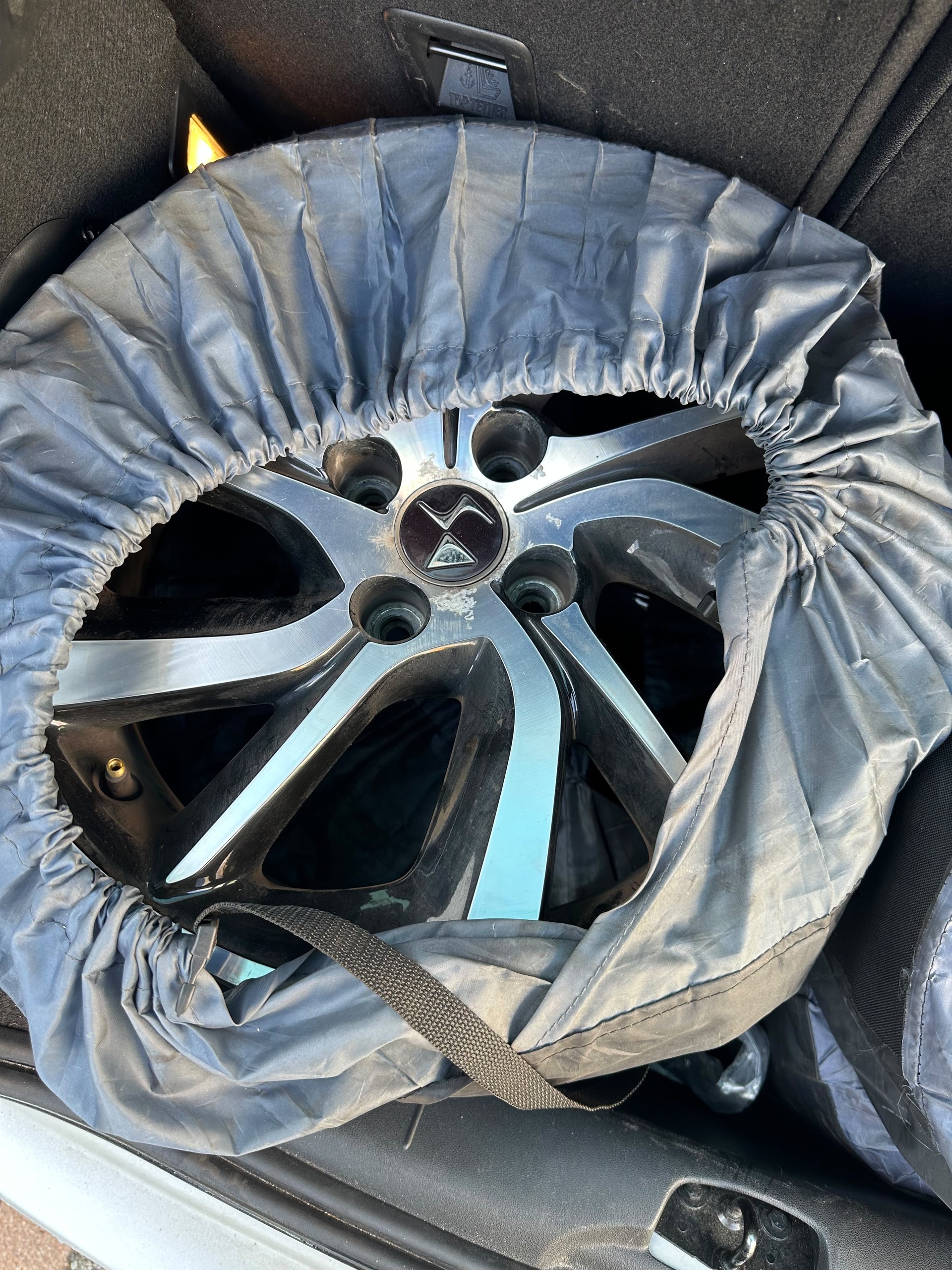 DS AUTOMOBILES DS 3 1.2 PureTech Faubourg Addict EAT-image-11