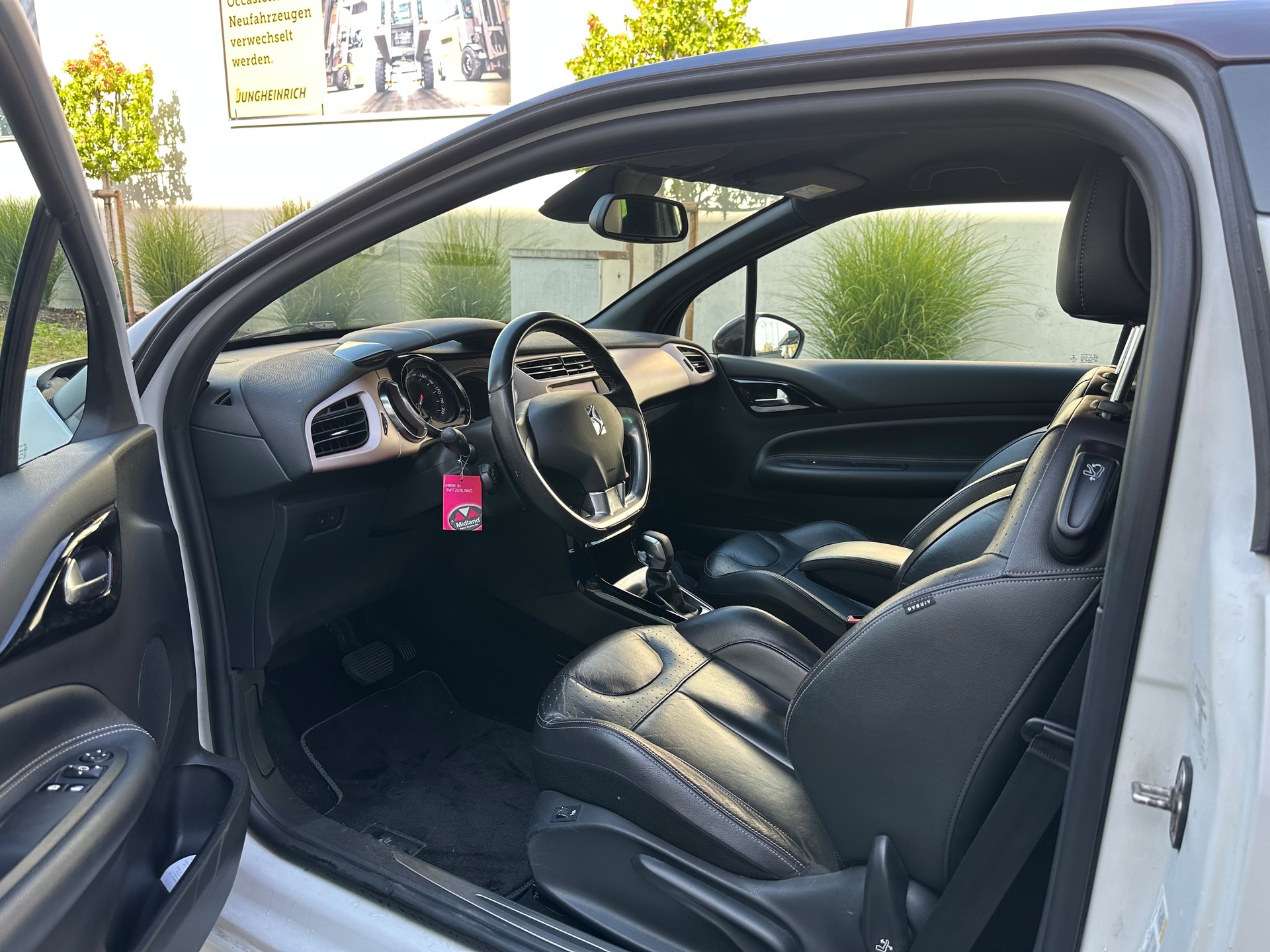DS AUTOMOBILES DS 3 1.2 PureTech Faubourg Addict EAT-image-9
