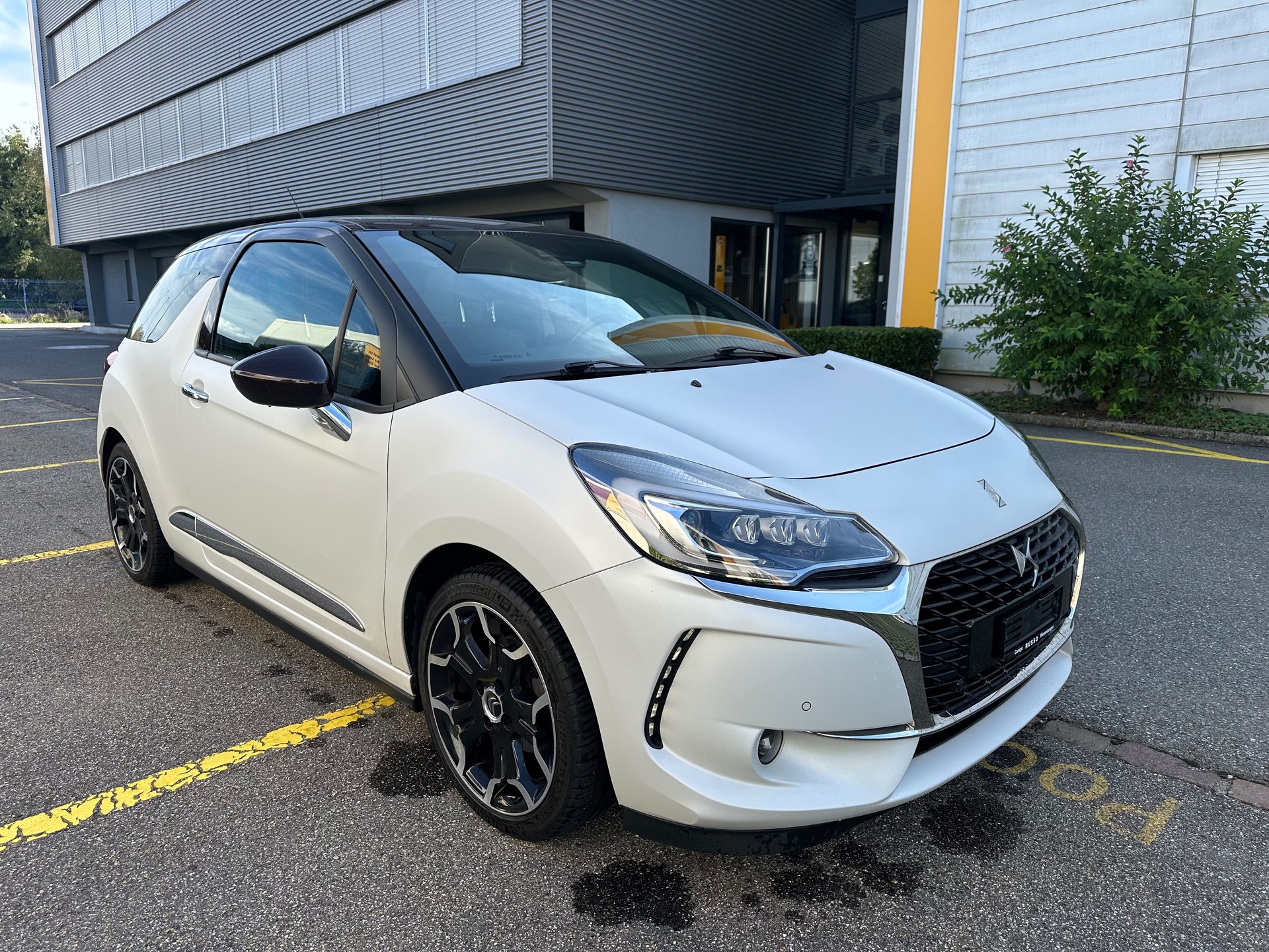 DS AUTOMOBILES DS 3 1.2 PureTech Faubourg Addict EAT-image-1