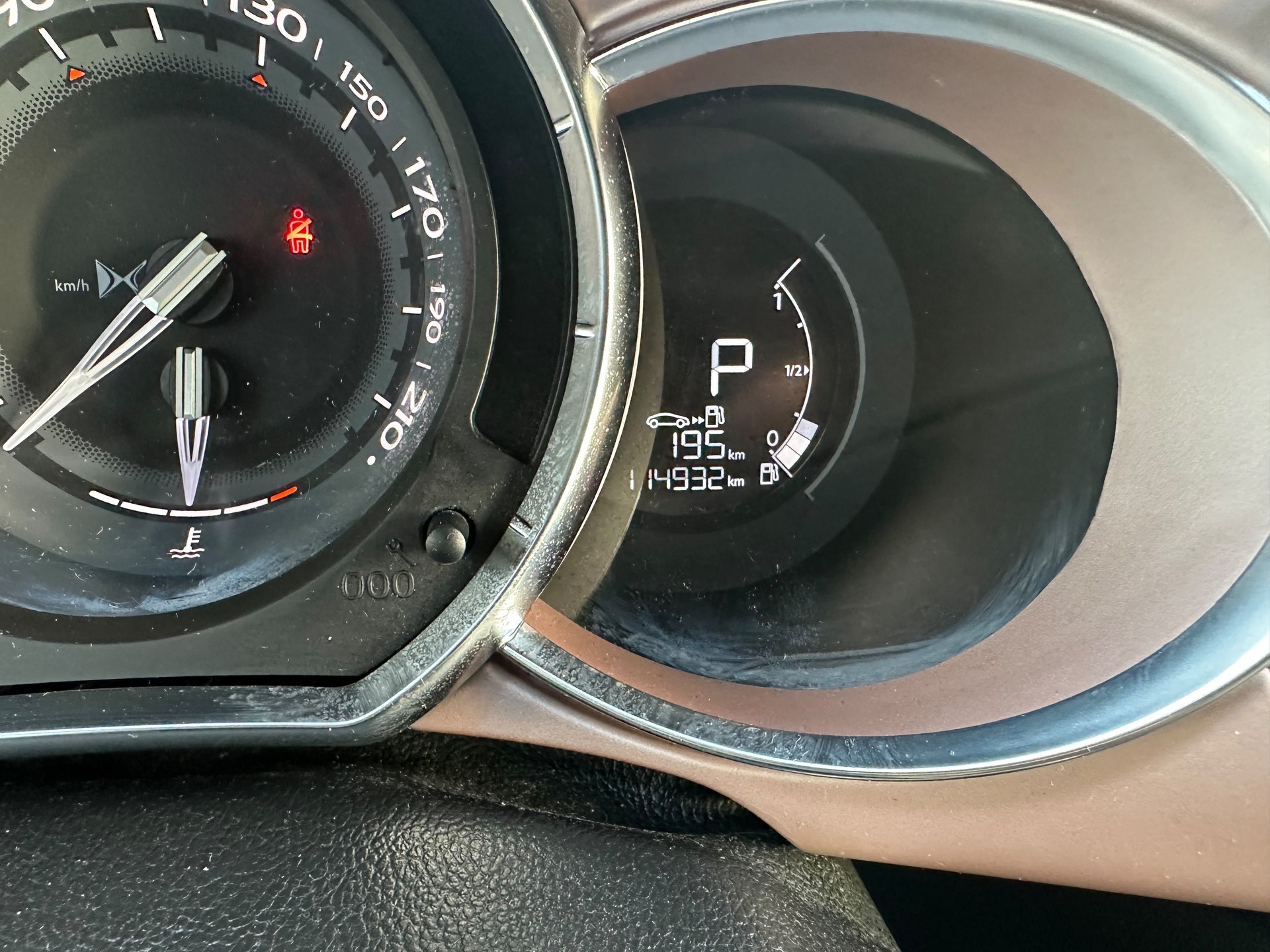 DS AUTOMOBILES DS 3 1.2 PureTech Faubourg Addict EAT-image-8