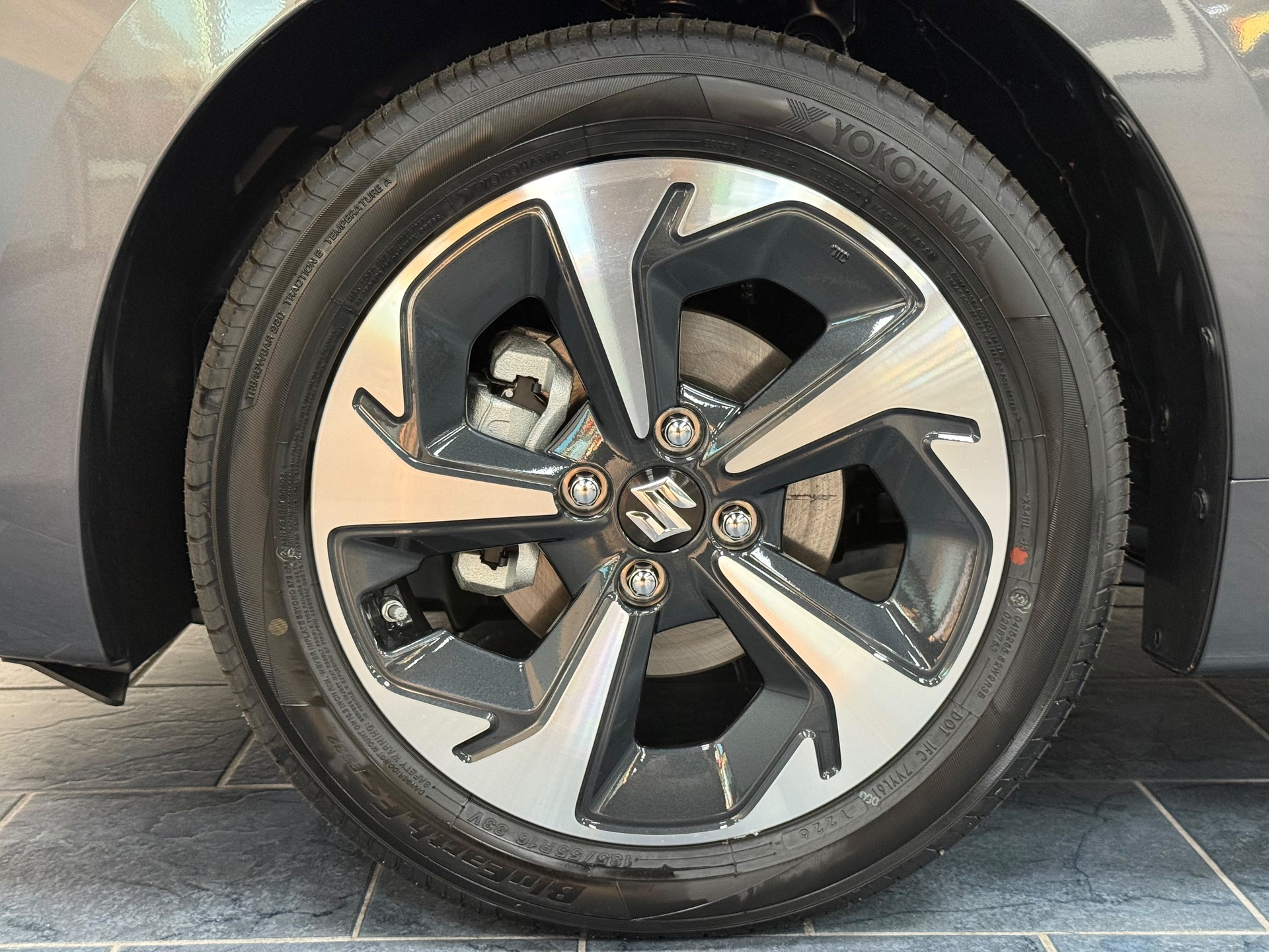 SUZUKI Swift 1.2 Compact Top Hybrid CVT-image-22