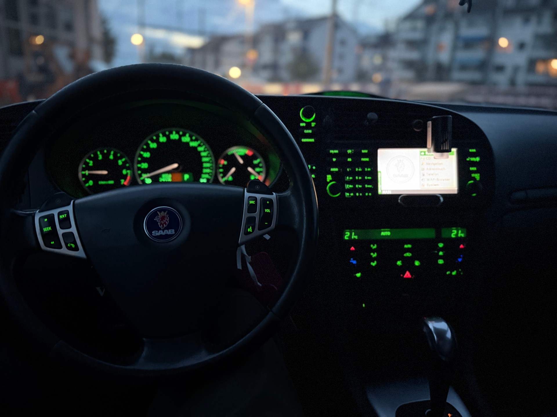 SAAB 9-3 2.0T Aero-image-8