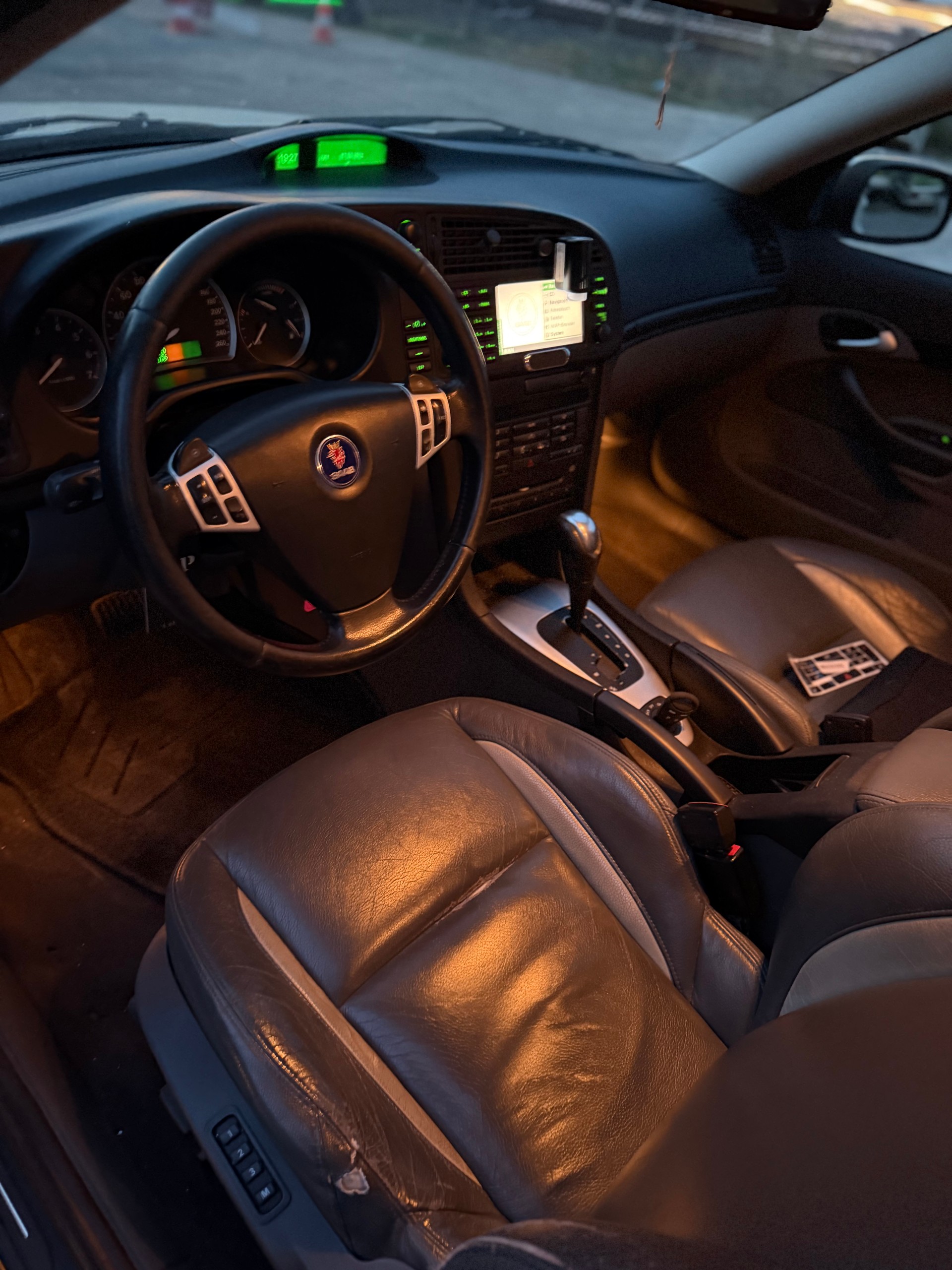 SAAB 9-3 2.0T Aero-image-10