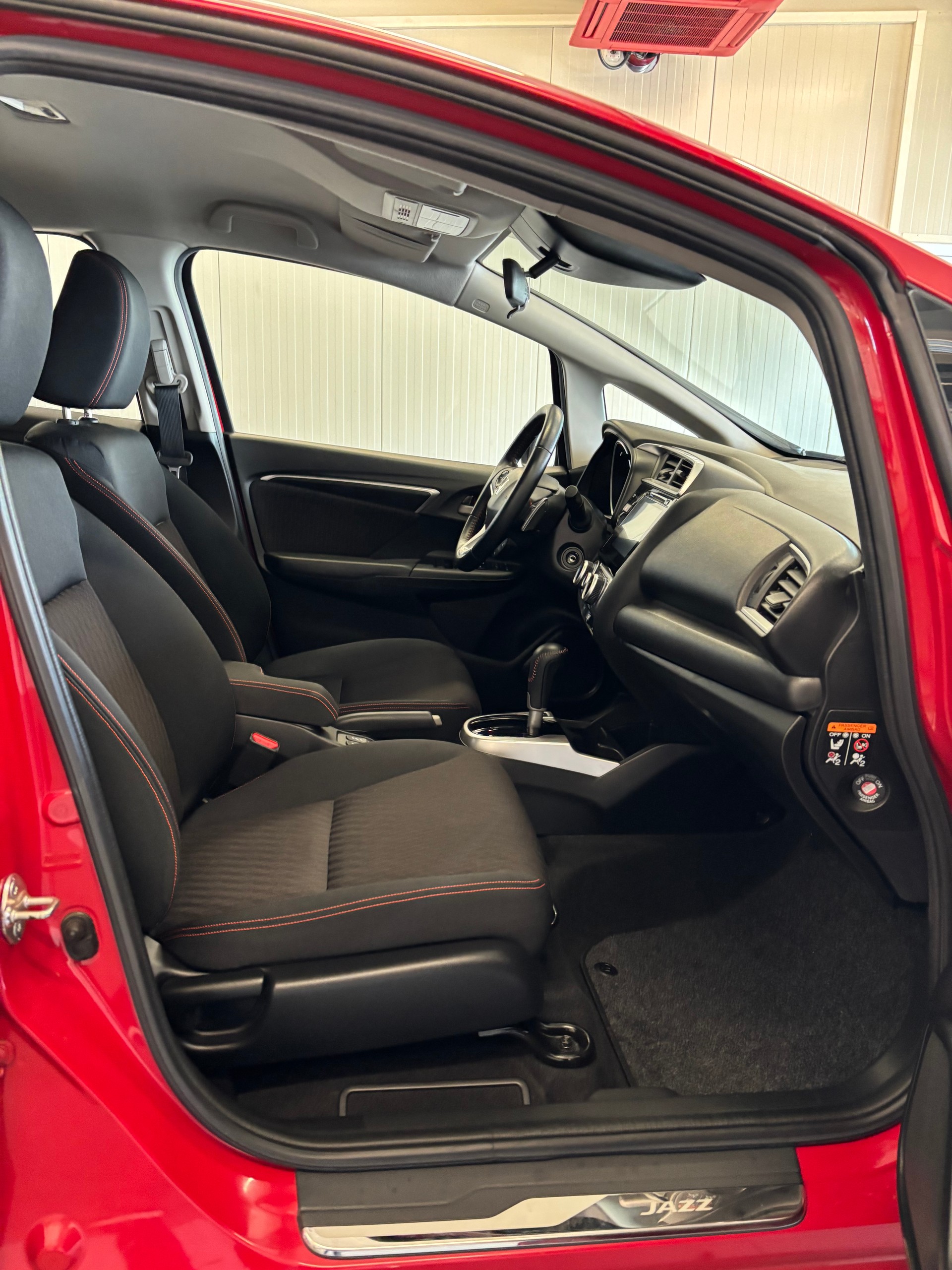 HONDA Jazz 1.5i-VTEC Dynamic CVT-image-11