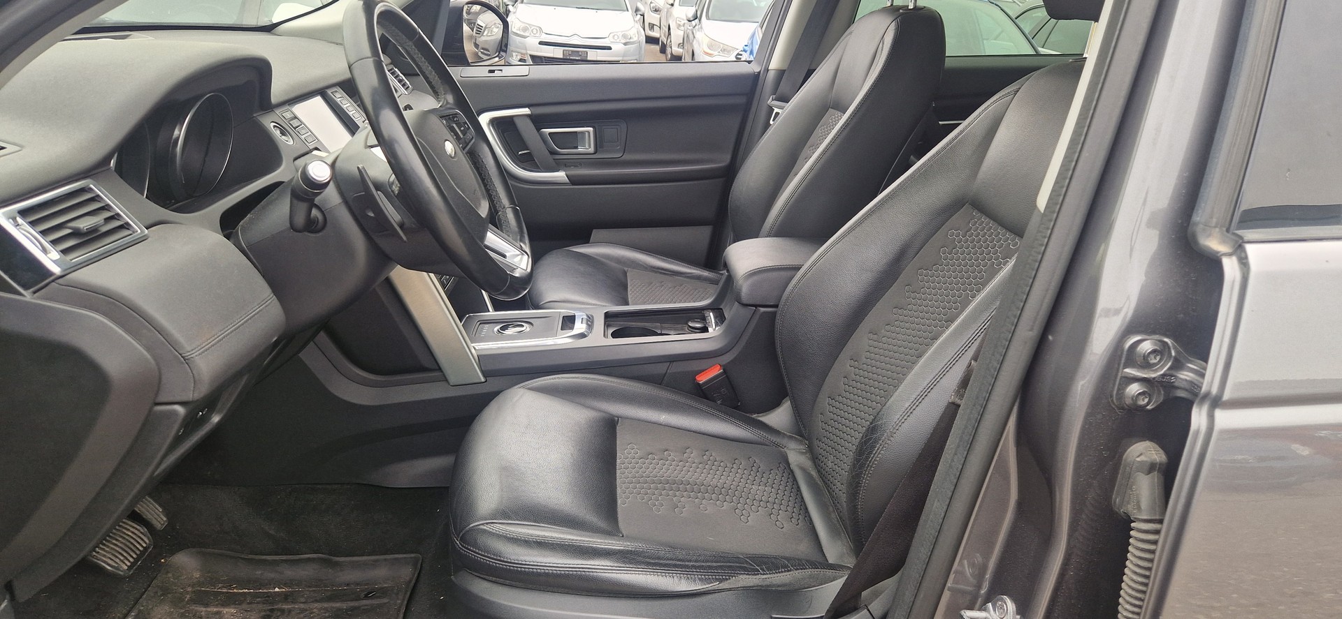 LAND ROVER Discovery Sport 2.0 TD4 HSE Luxury AT9-image-6