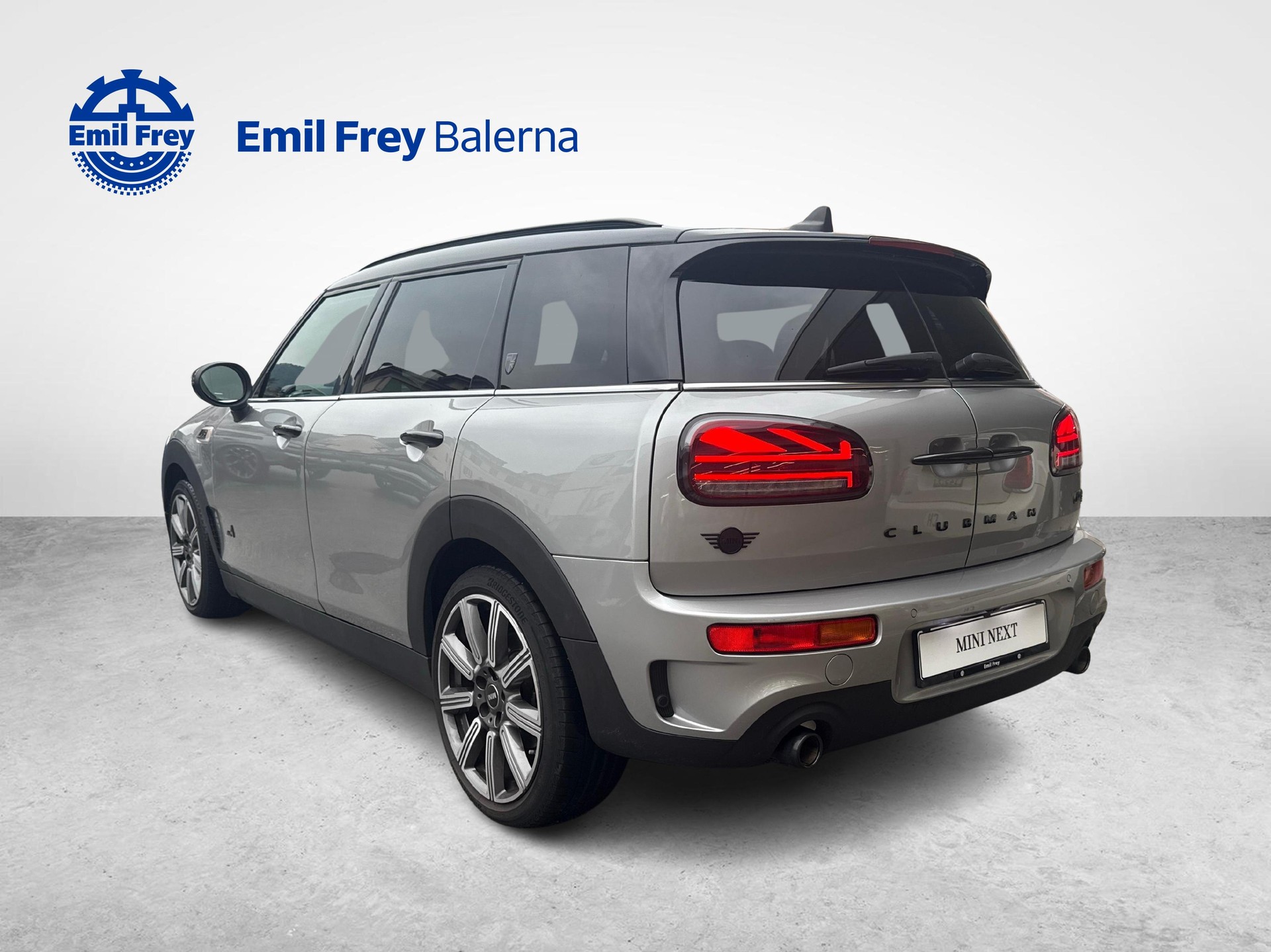 MINI Cooper S ALL4 Clubman F54-image-3