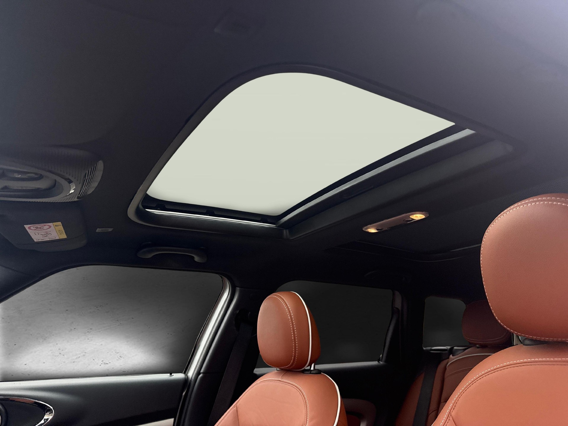MINI Cooper S ALL4 Clubman F54-image-18