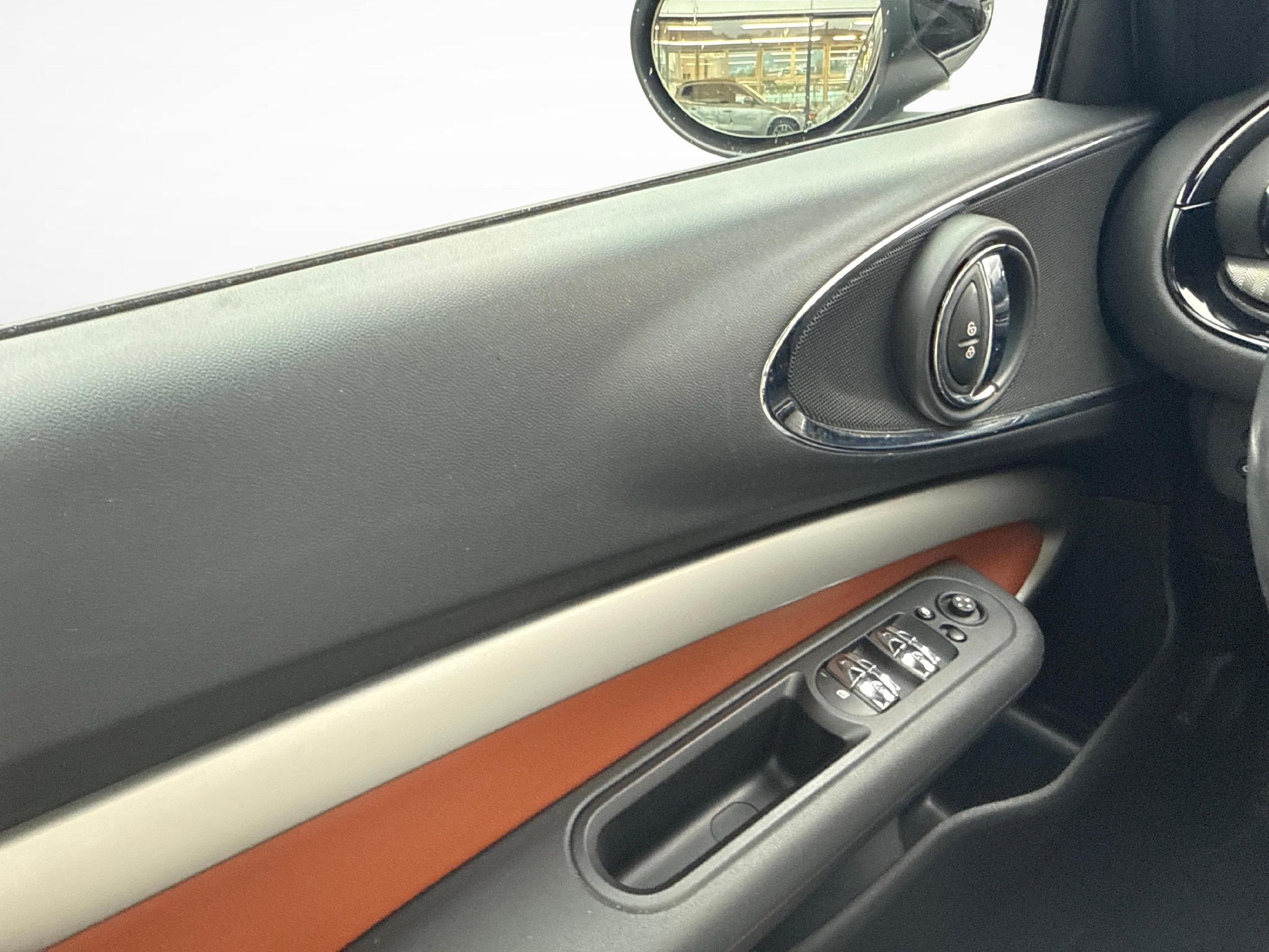 MINI Cooper S ALL4 Clubman F54-image-14