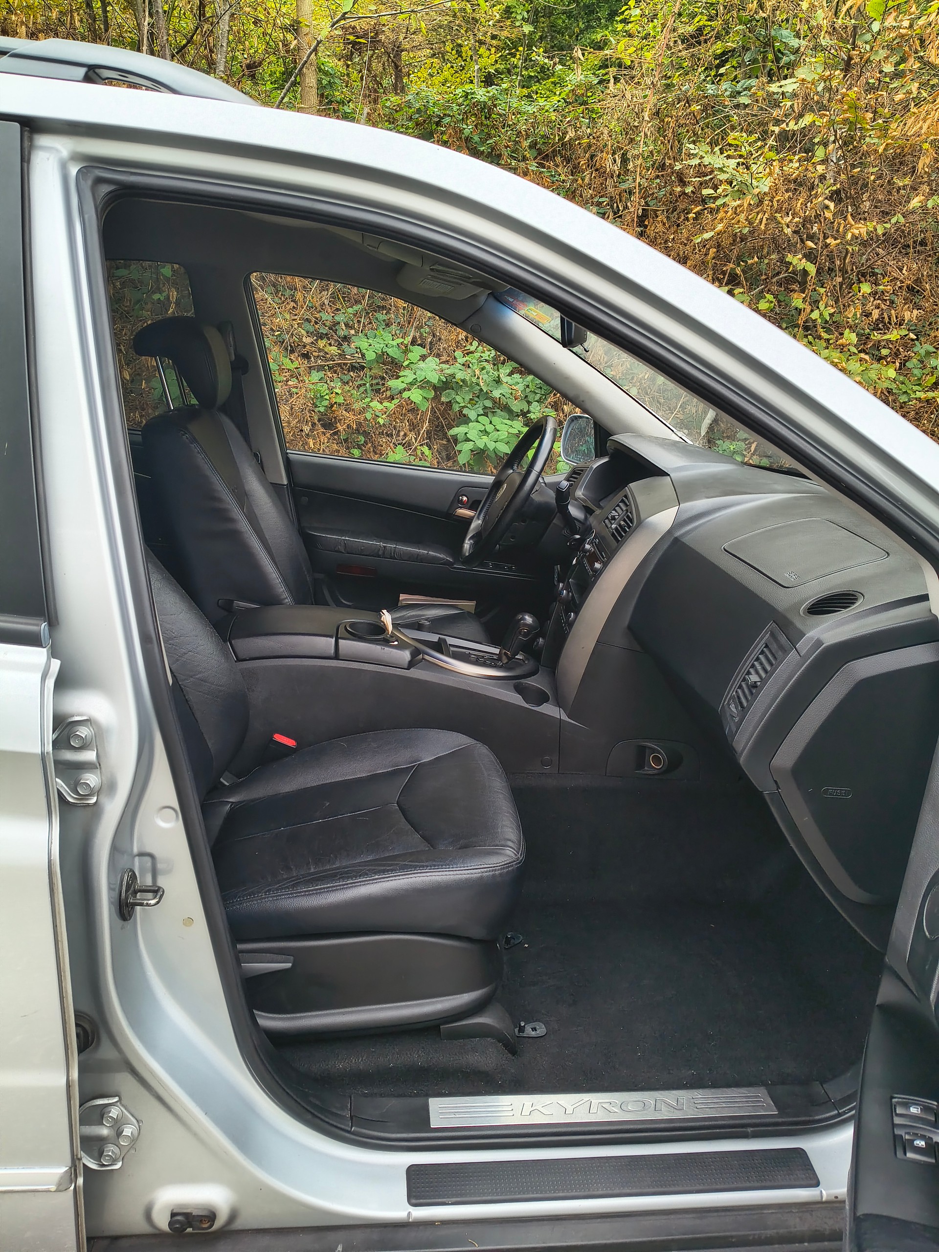 KGM-SsangYong Kyron 270 Xdi 4WD Comfort Automatic-image-10