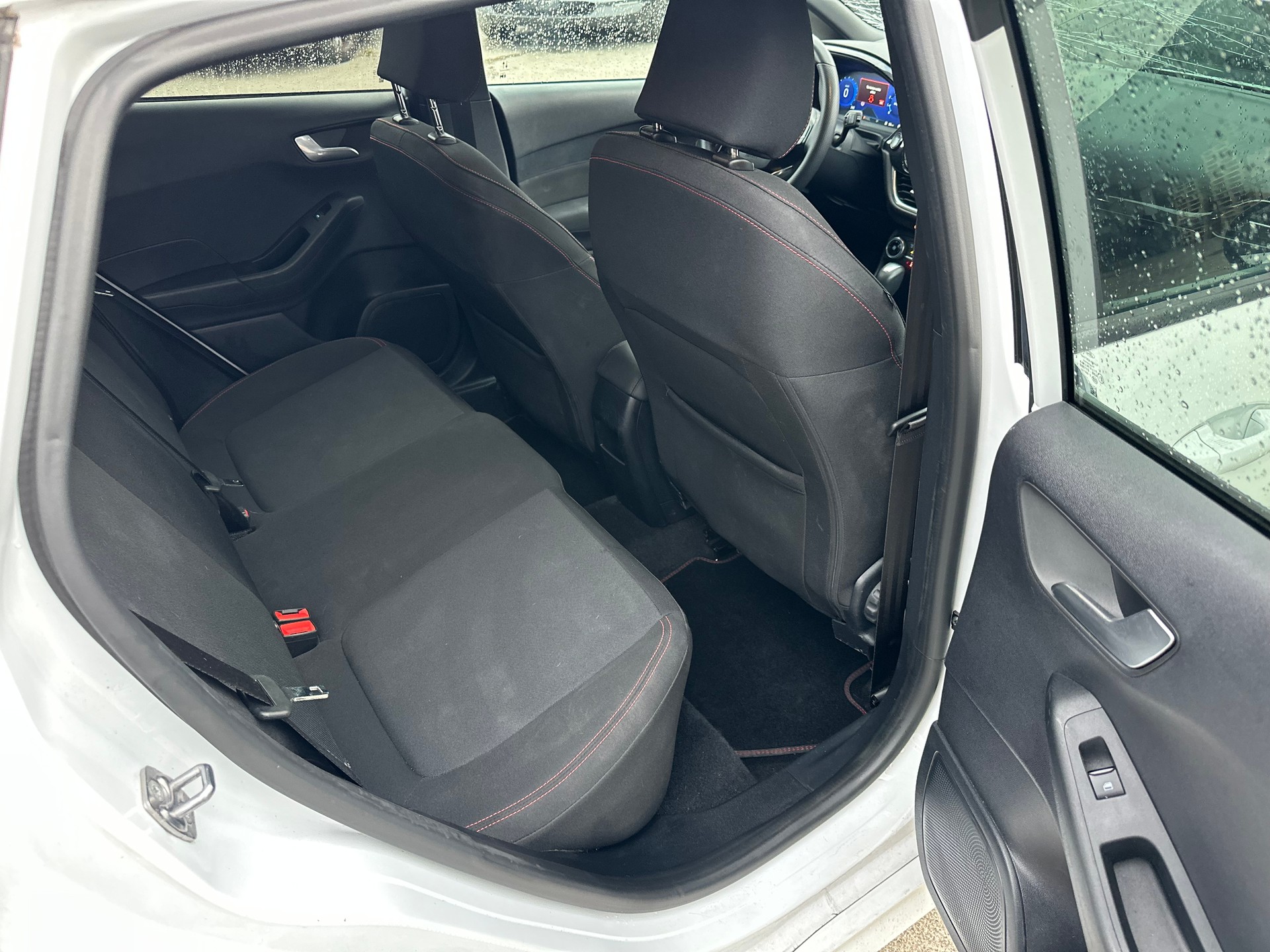 FORD Fiesta 1.0 SCTi MHEV ST Line Automat-image-9