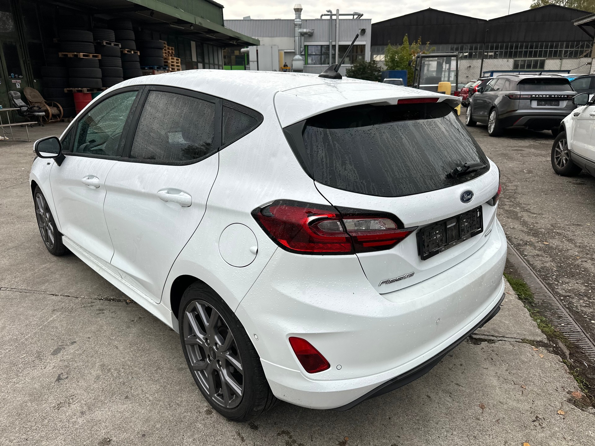 FORD Fiesta 1.0 SCTi MHEV ST Line Automat-image-3