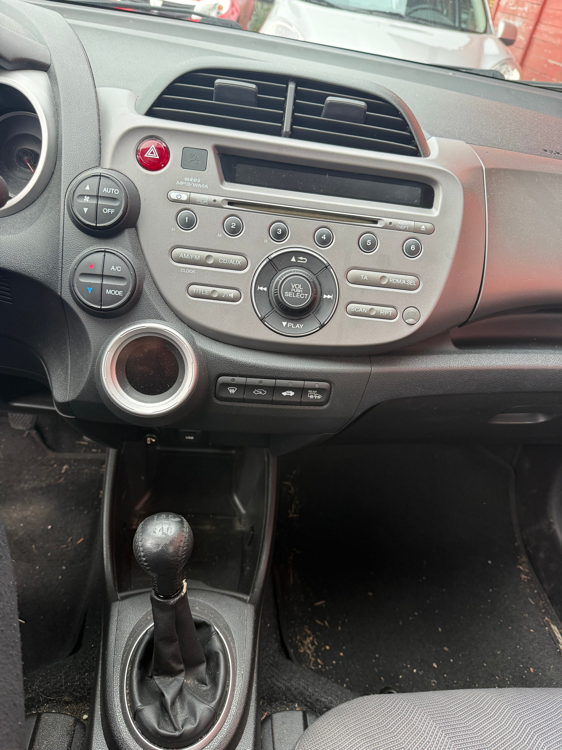 HONDA Jazz 1.4i Comfort-image-6