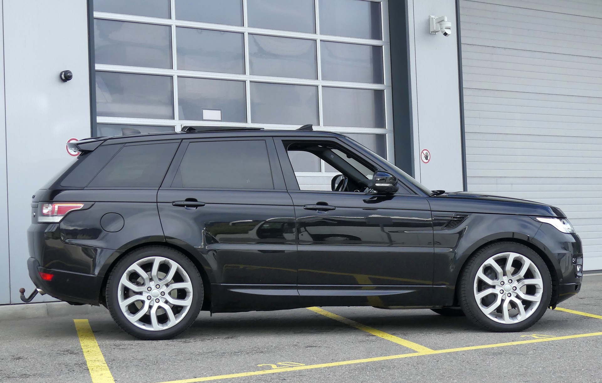 LAND ROVER RR Sport 3.0SDV6 HSE Dyn.-image-2
