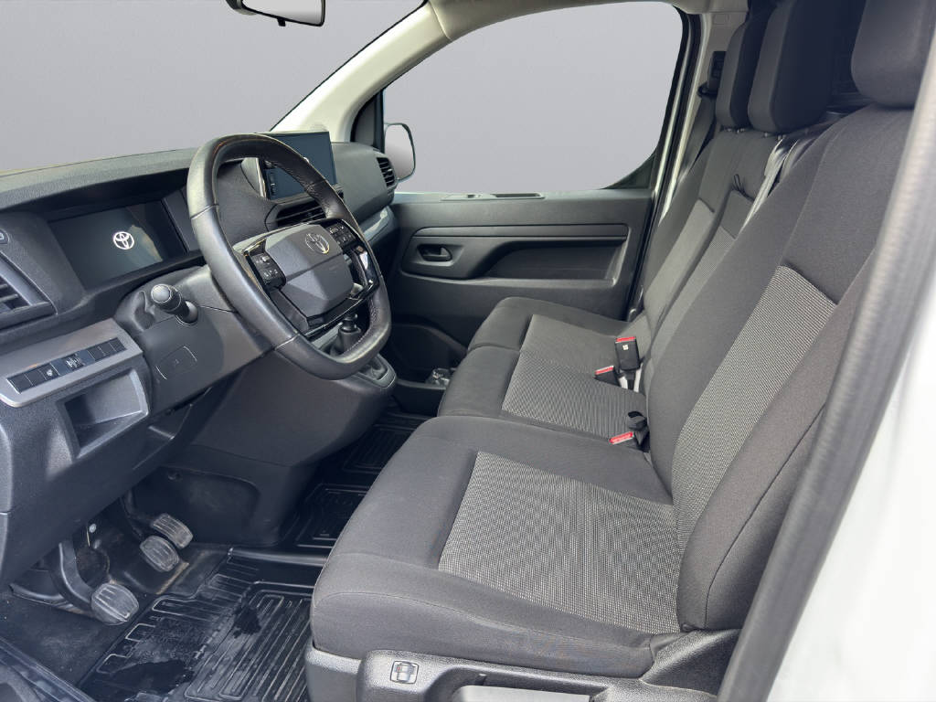 TOYOTA PROACE Van L2 2.0 D Active-image-8