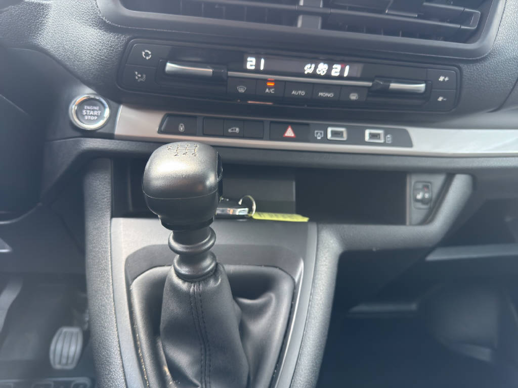 TOYOTA PROACE Van L2 2.0 D Active-image-11