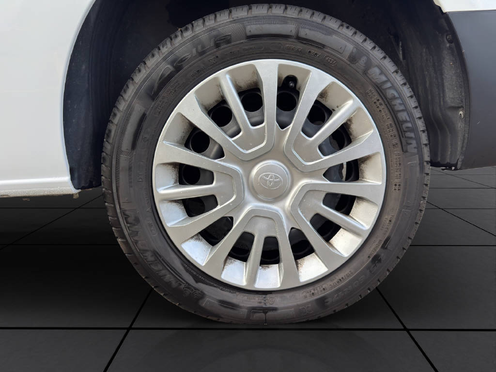 TOYOTA PROACE Van L2 2.0 D Active-image-7