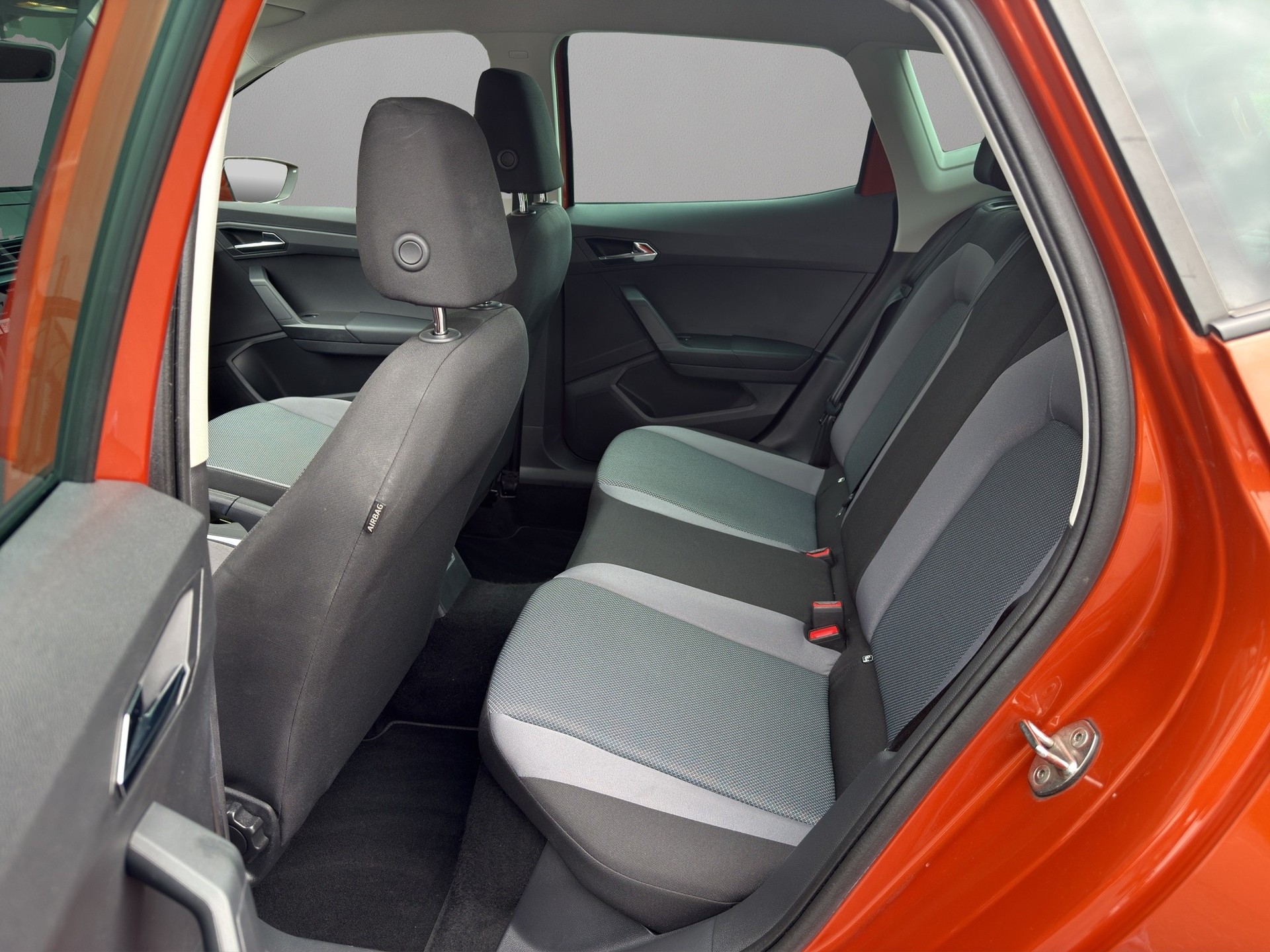 SEAT Arona 1.0 TSI Eco DSG Style-image-5