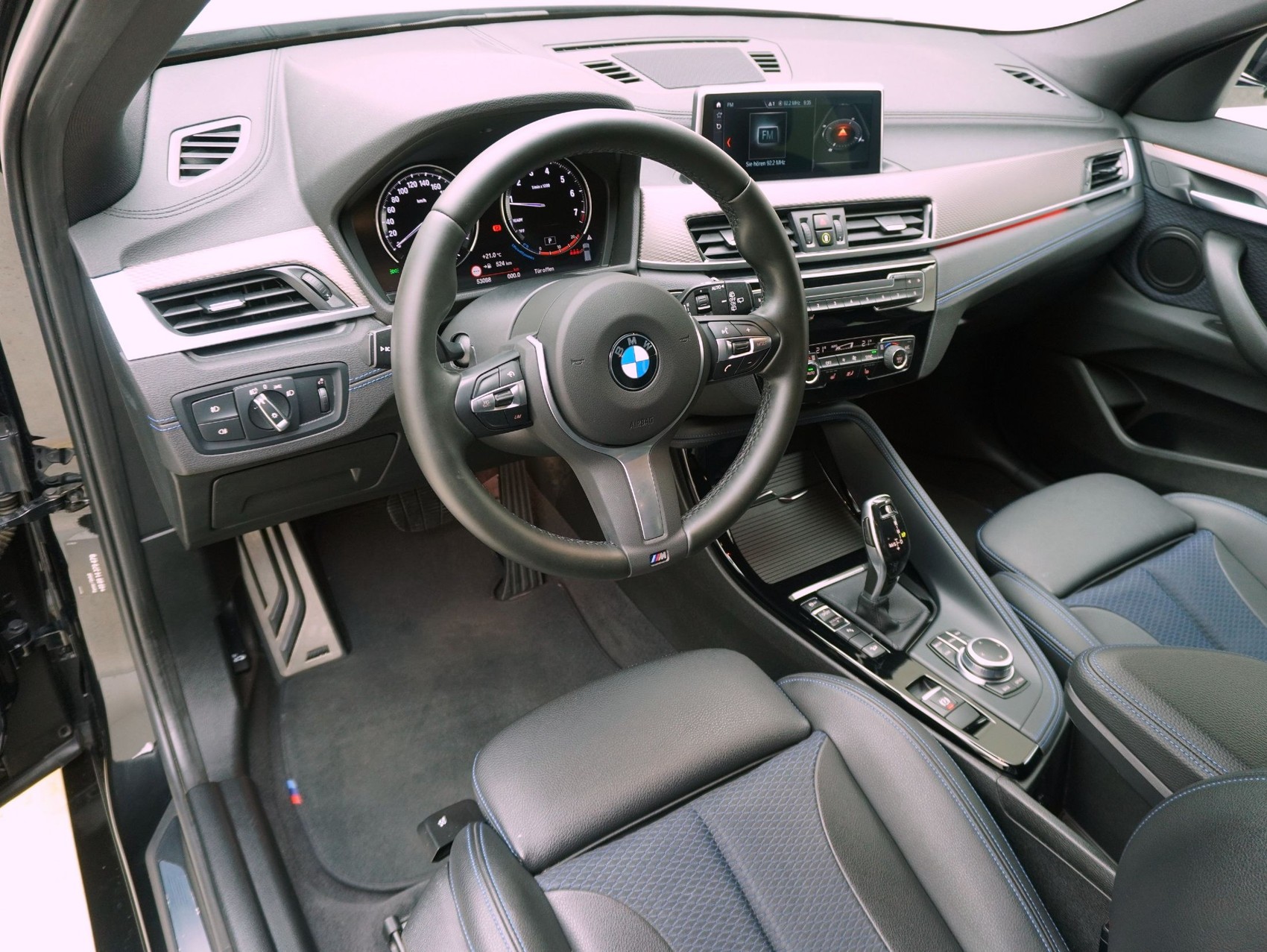 BMW X2 20i xDrive M Sport-image-9