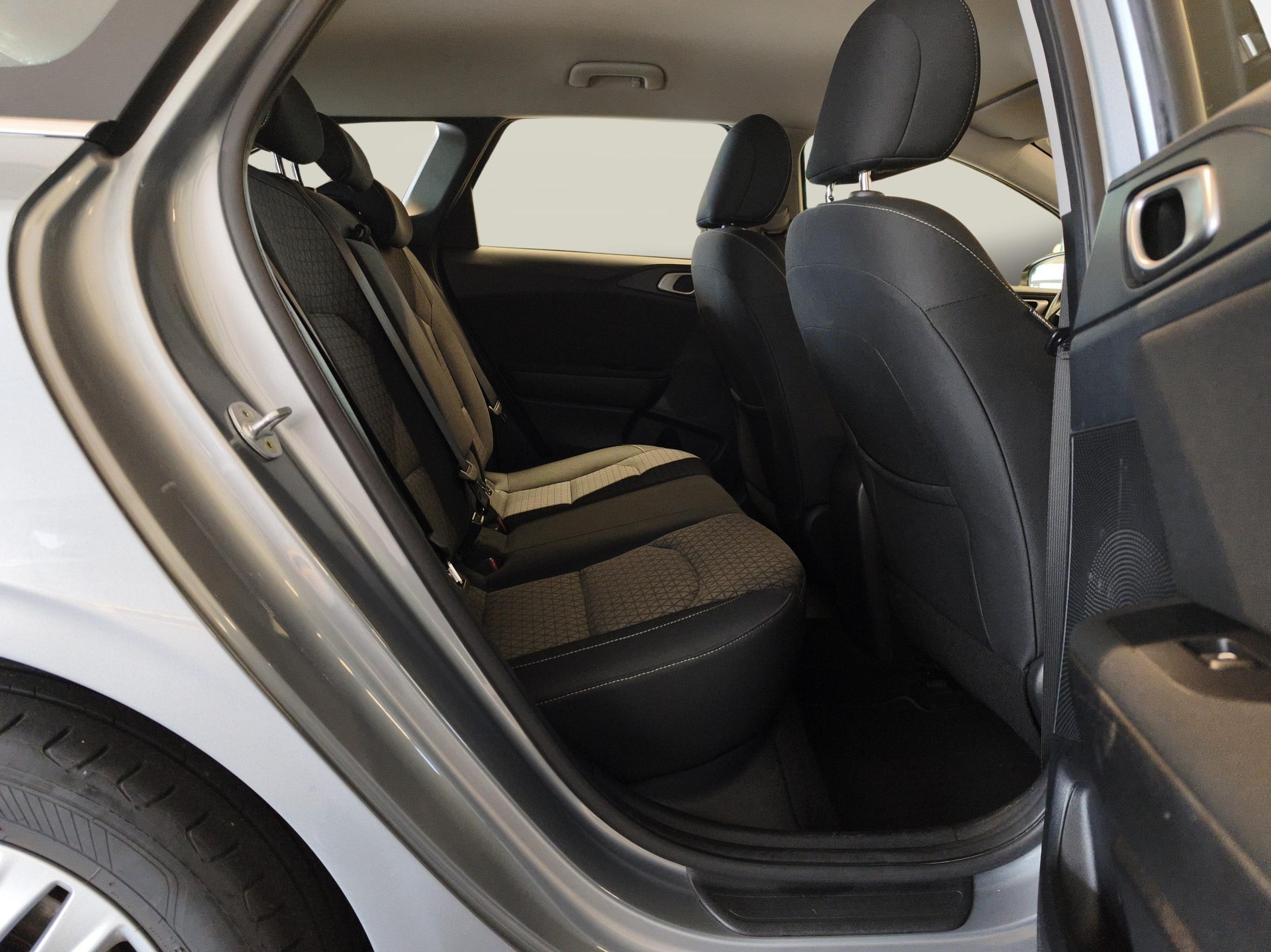 KIA Ceed SW 1.4 T-GDi Power 25+-image-10