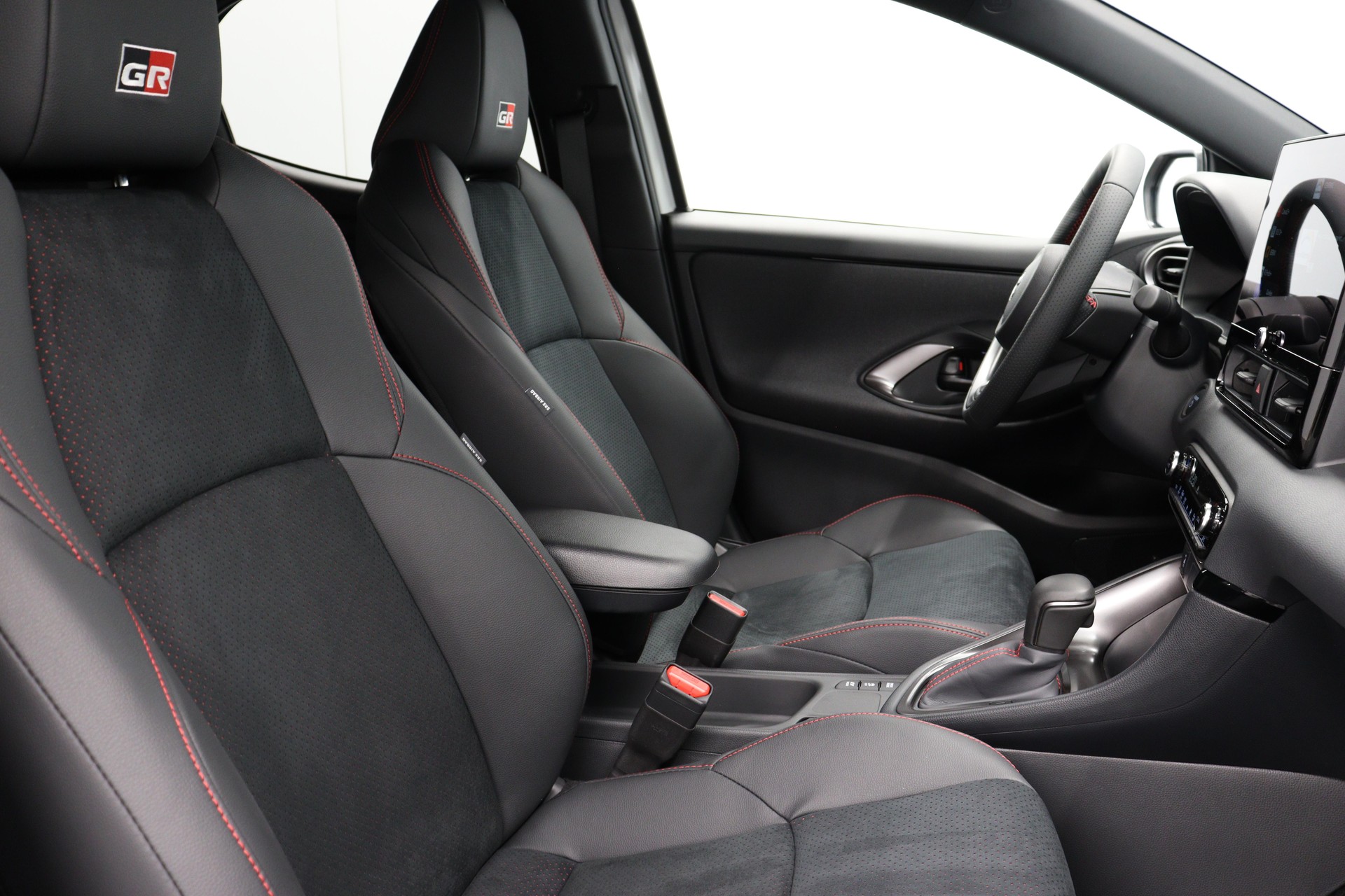 TOYOTA Yaris 1.5 VVT-i HSD GR Sport-image-6
