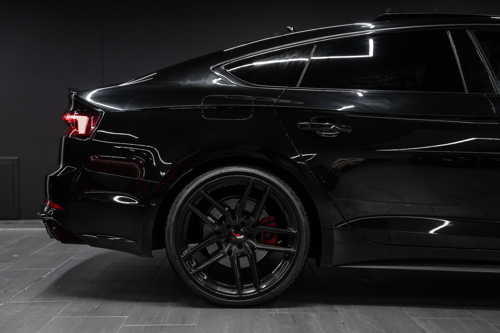 AUDI S5 Sportback 3.0 TFSI quattro tiptronic / CH Auto / Super Aussattung / Maxton Parts / ABT uvm..-showroom-element-3