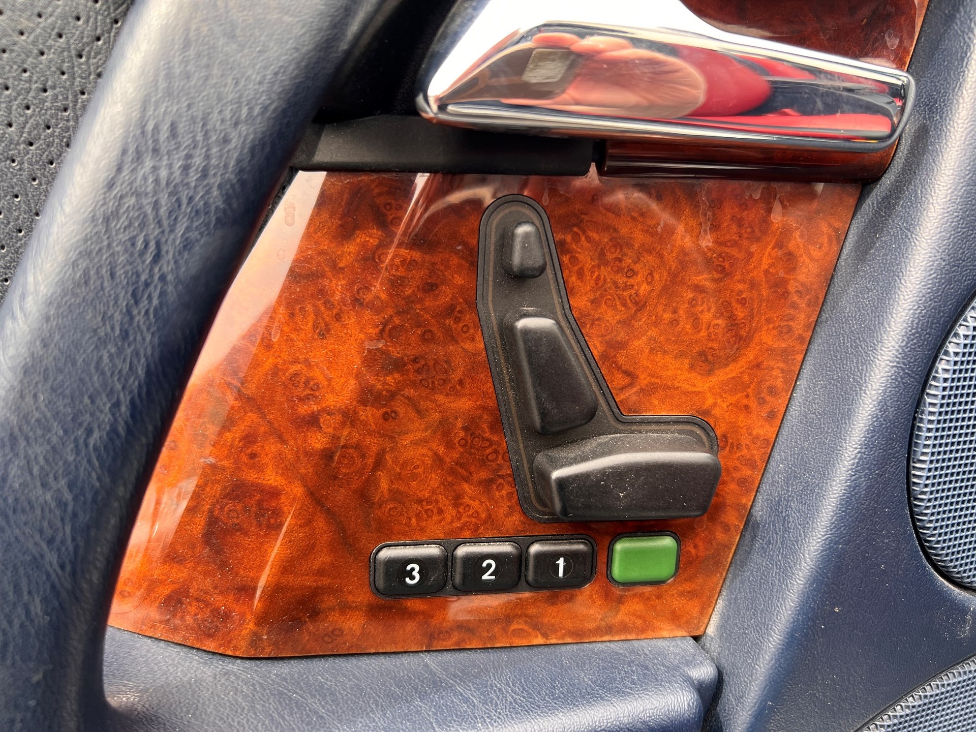 MERCEDES-BENZ SL 500 Automatic-image-19