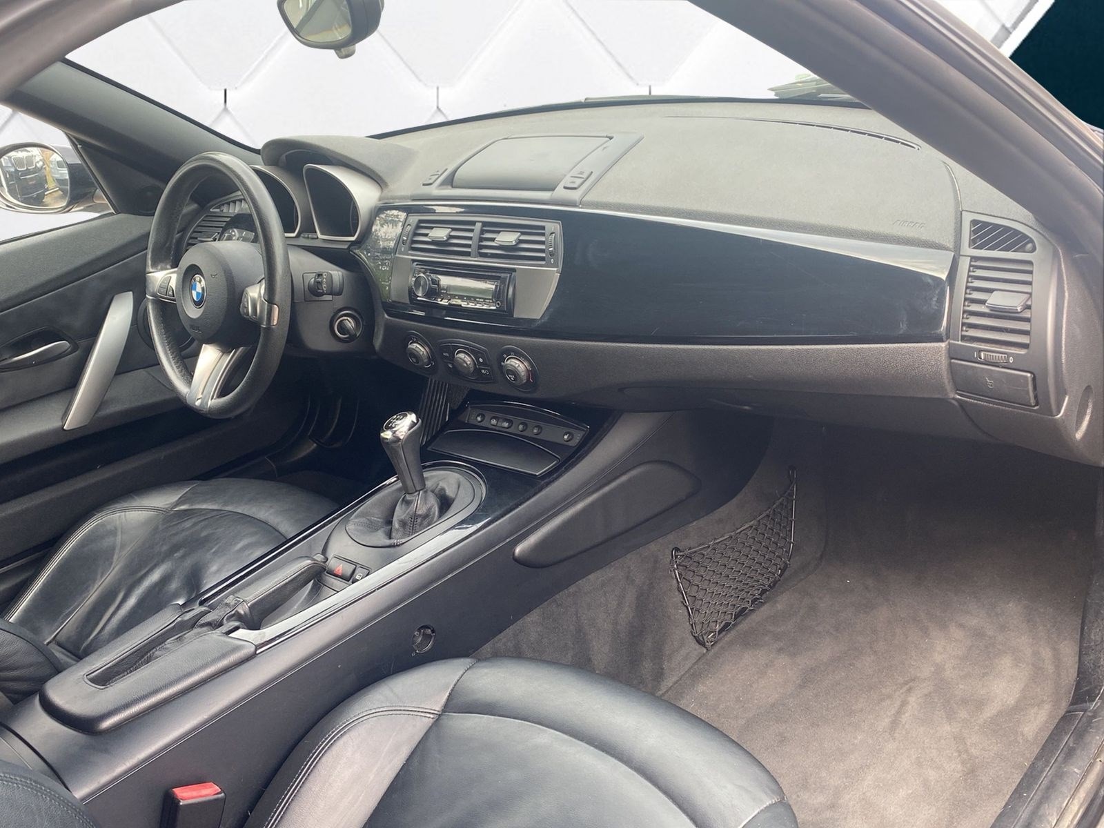 BMW Z4 2.5i Roadster-image-9