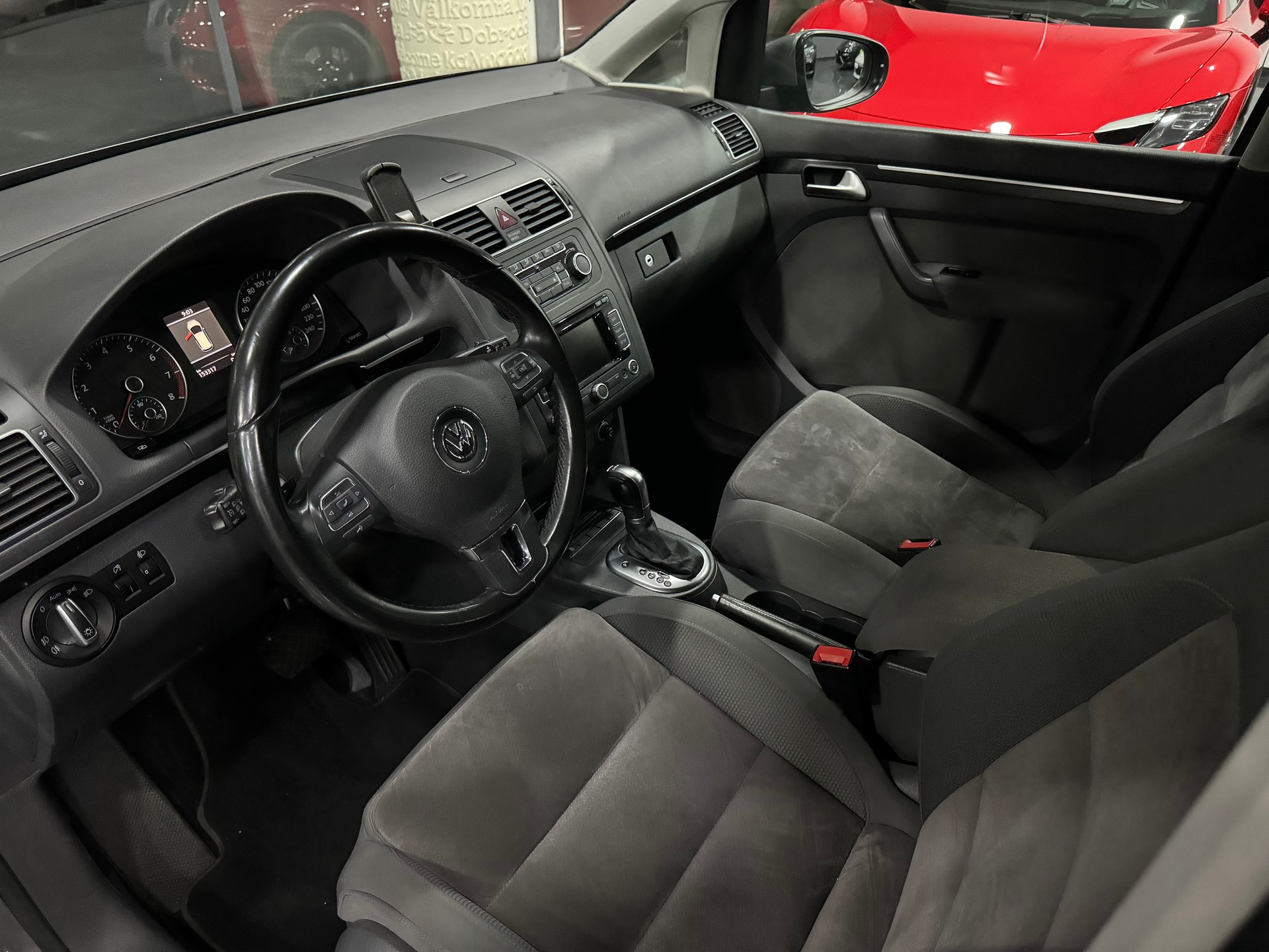 VW Touran 1.4 TSI Highline DSG-image-4