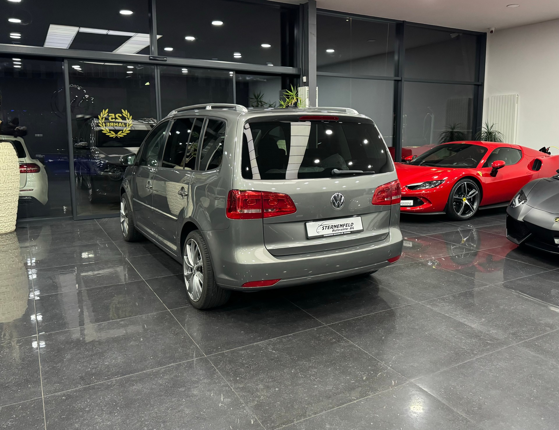 VW Touran 1.4 TSI Highline DSG-image-2