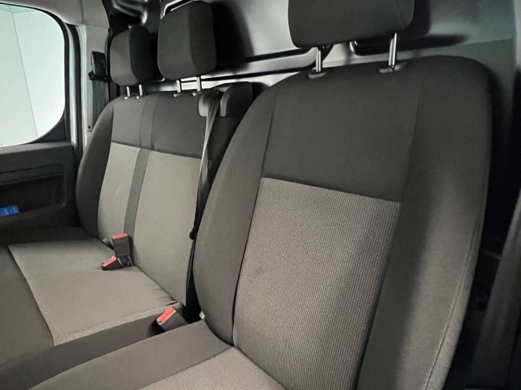 PEUGEOT Expert 75 KWh Standard-image-15