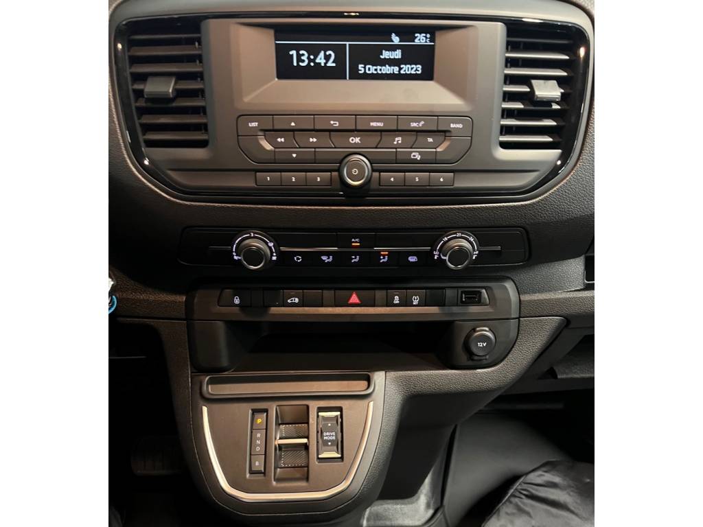 PEUGEOT Expert 75 KWh Standard-image-10