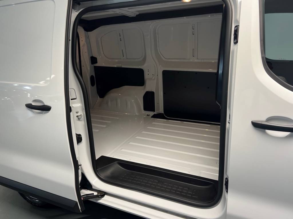 PEUGEOT Expert 75 KWh Standard-image-7