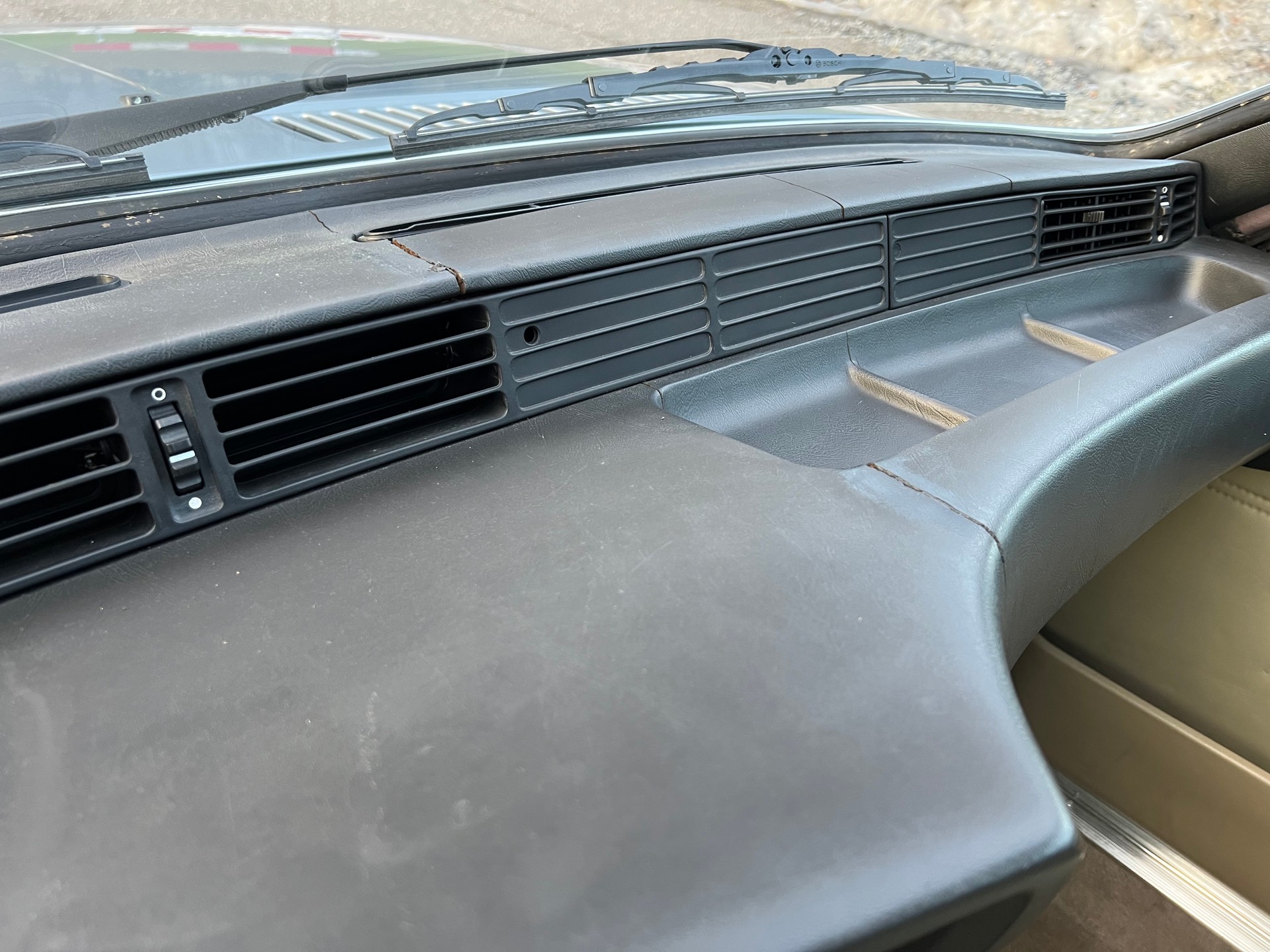 BMW 635CSi A-image-30