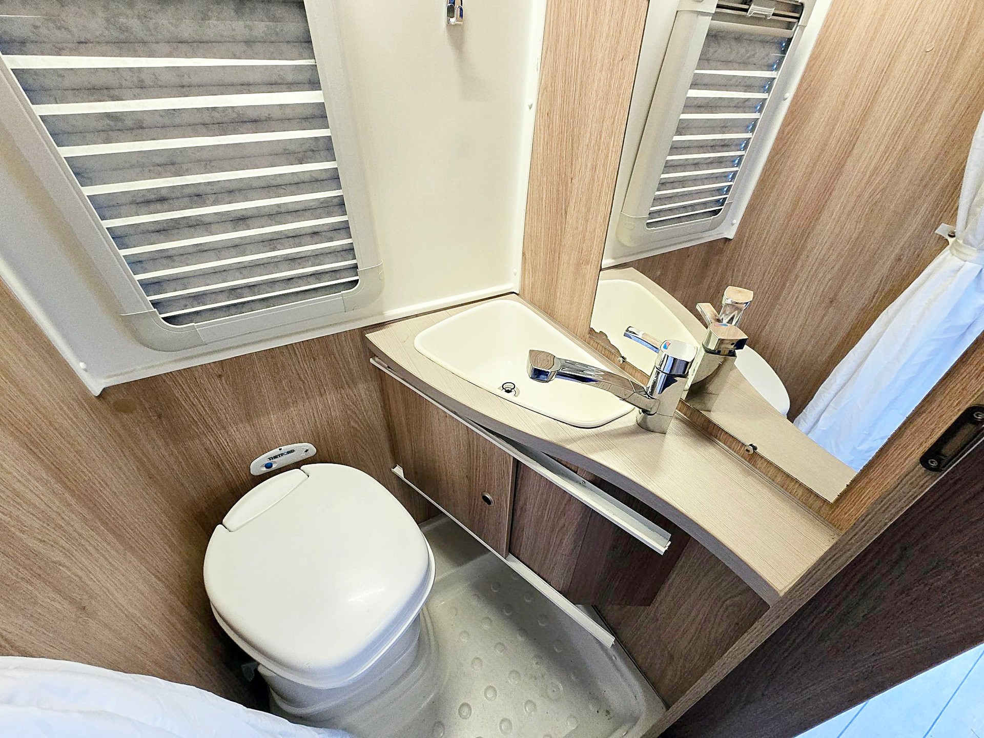 KNAUS BOX STAR FREEWAY 630 ME 2,3 DIESEL AUTOMAT HOCHDACH H3 FIAT DUCATO MJ 150-image-13