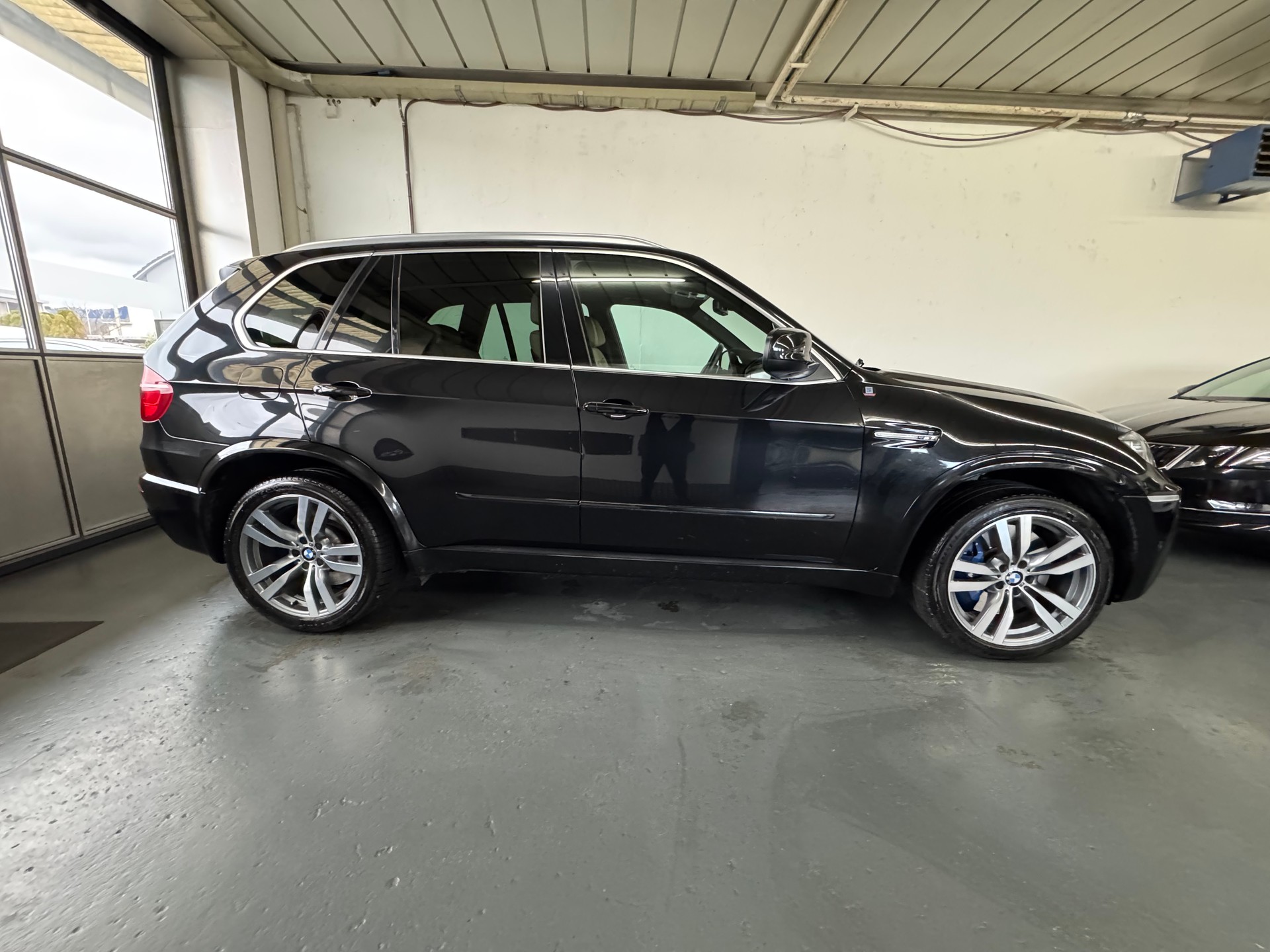 BMW X5 xDrive M Steptronic-image-8