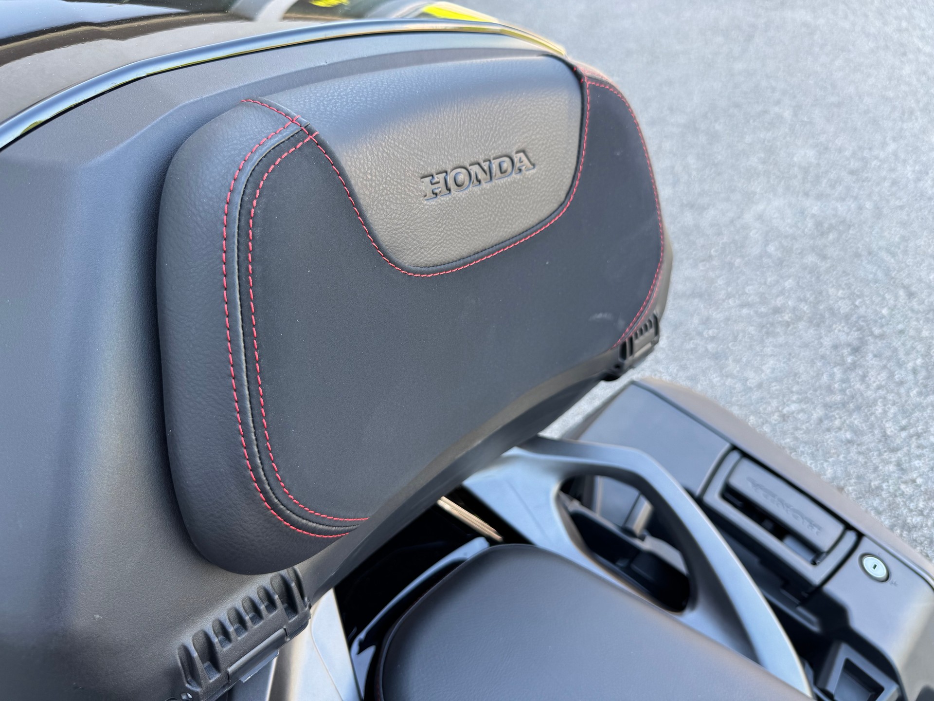 HONDA NT 1100-image-12