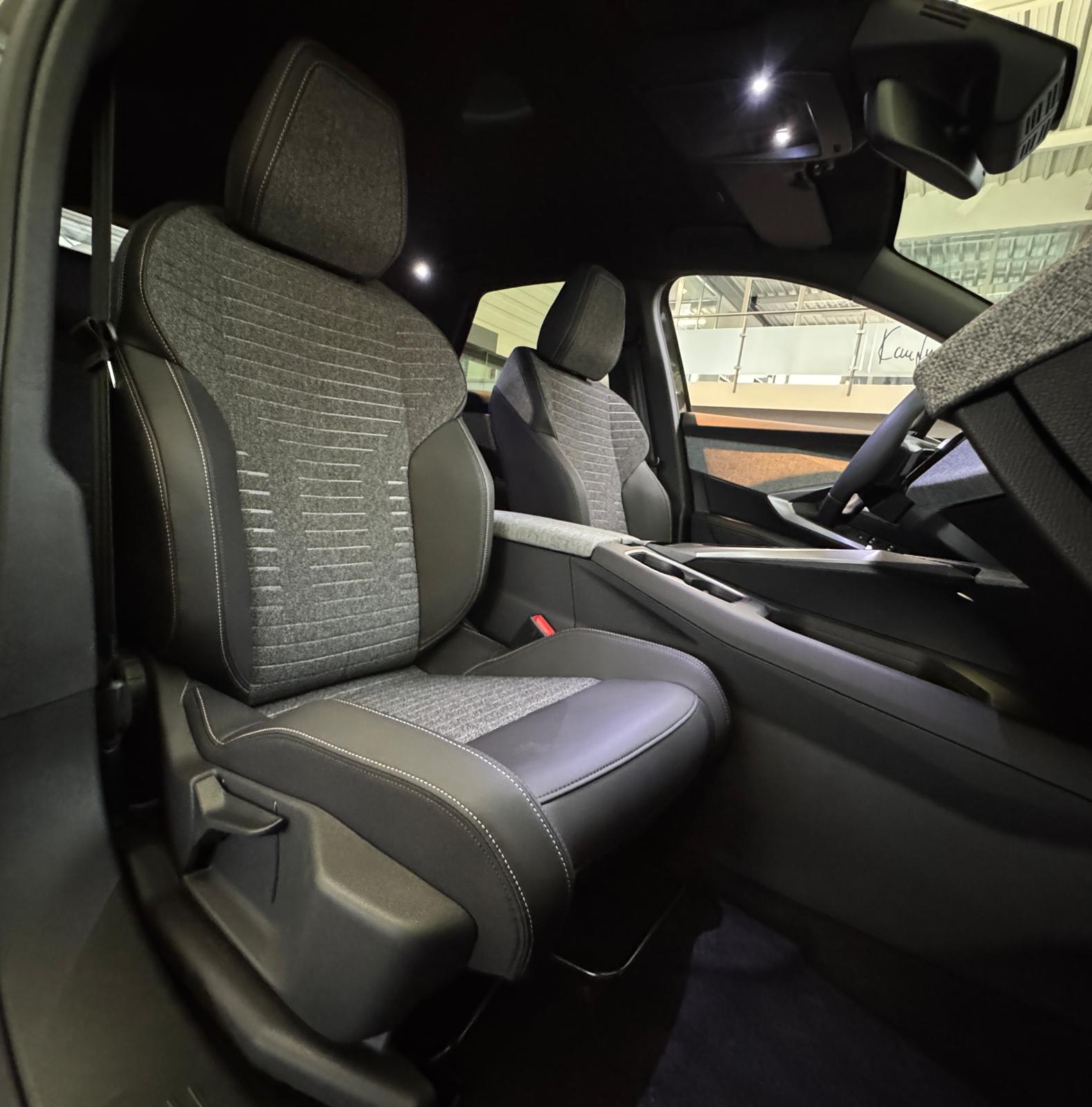 PEUGEOT 3008 1.2 Hybrid Allure Premium-image-7