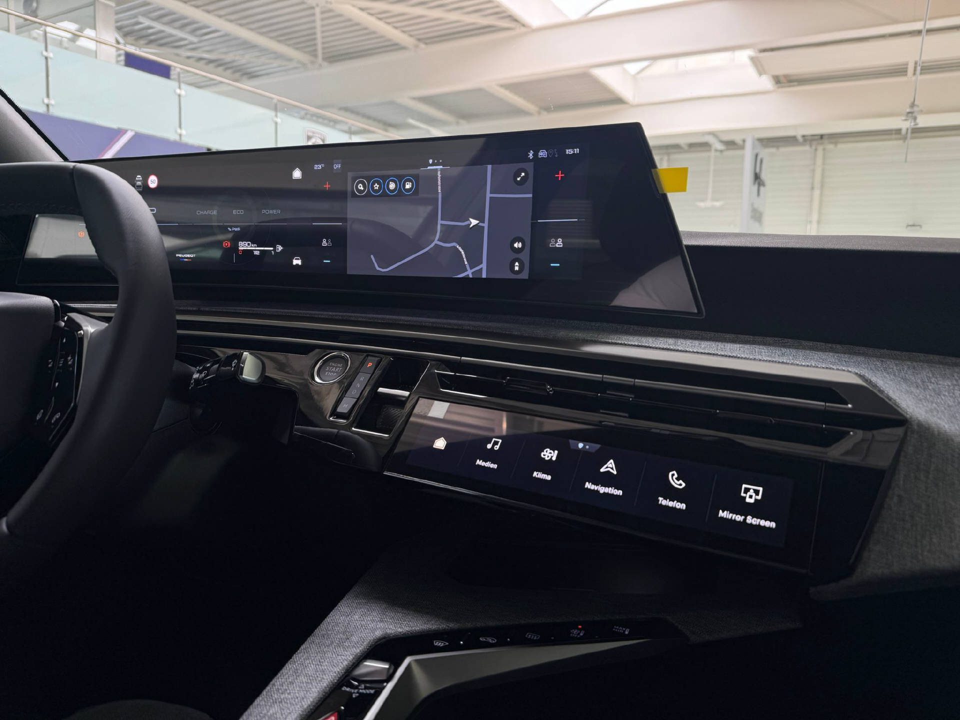 PEUGEOT 3008 1.2 Hybrid Allure Premium-image-12
