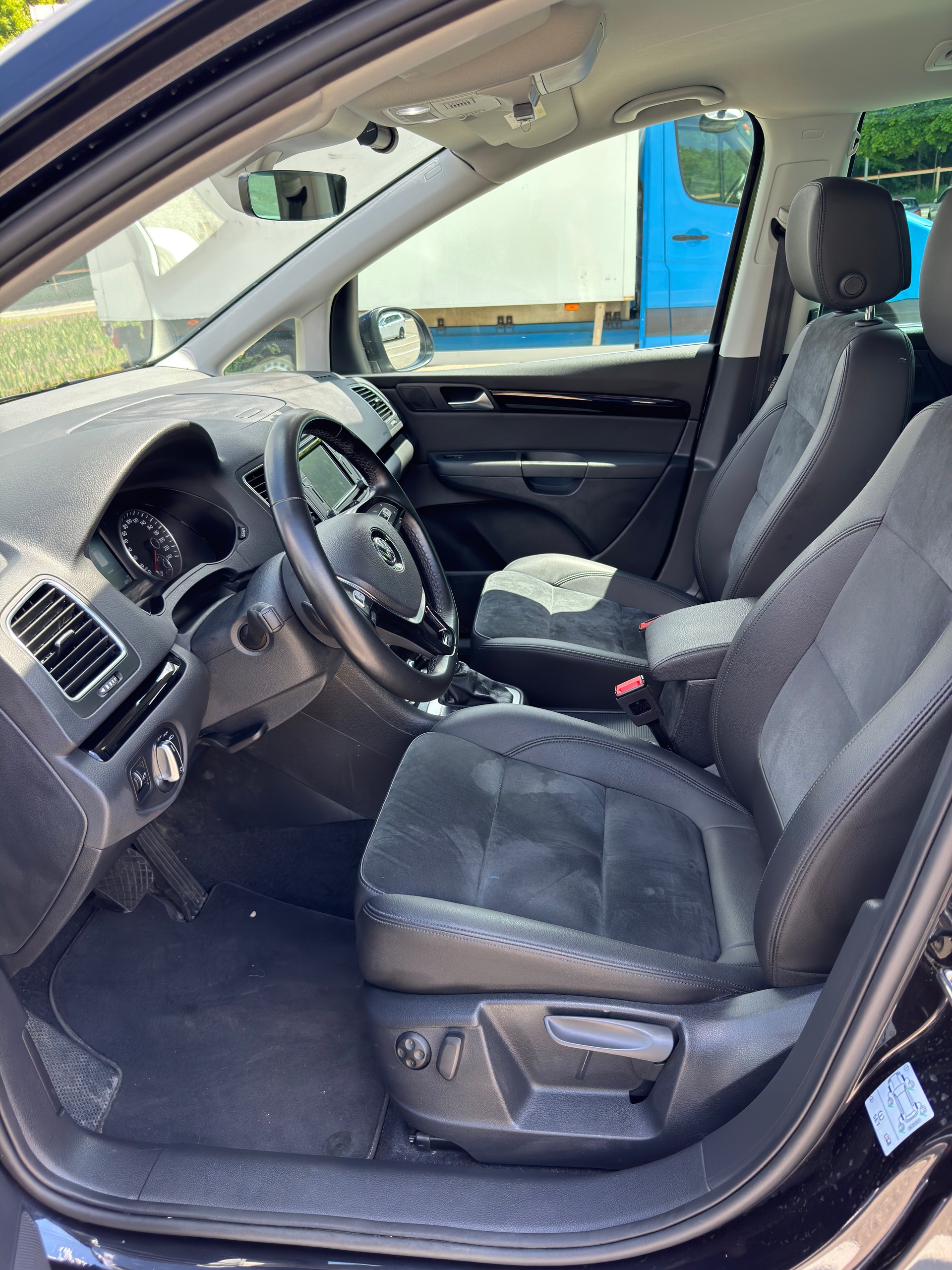 VW Sharan 2.0 TDI BMT United 4Motion DSG-image-3