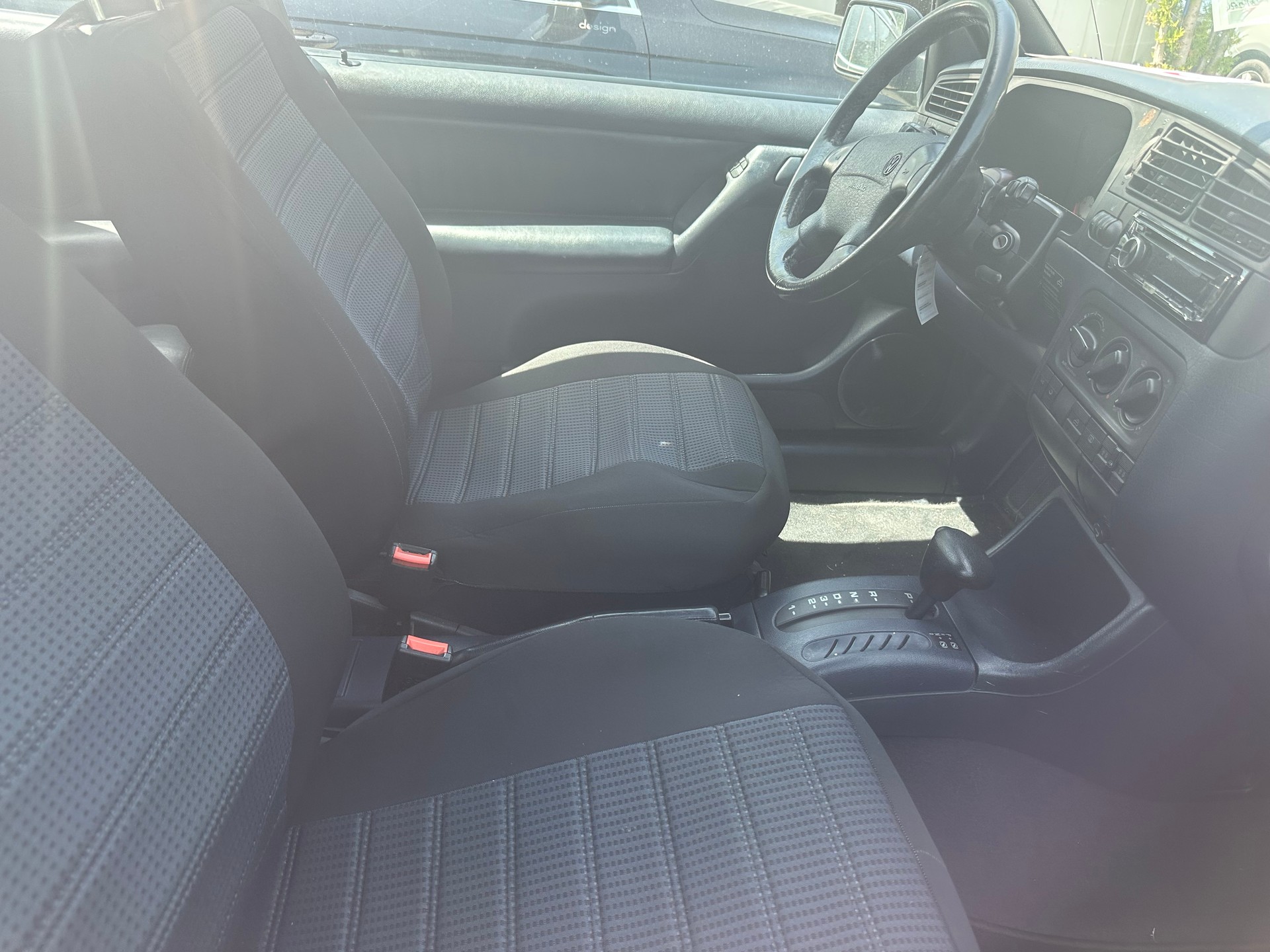 VW Golf Cabriolet 2000 Avantgarde-image-10