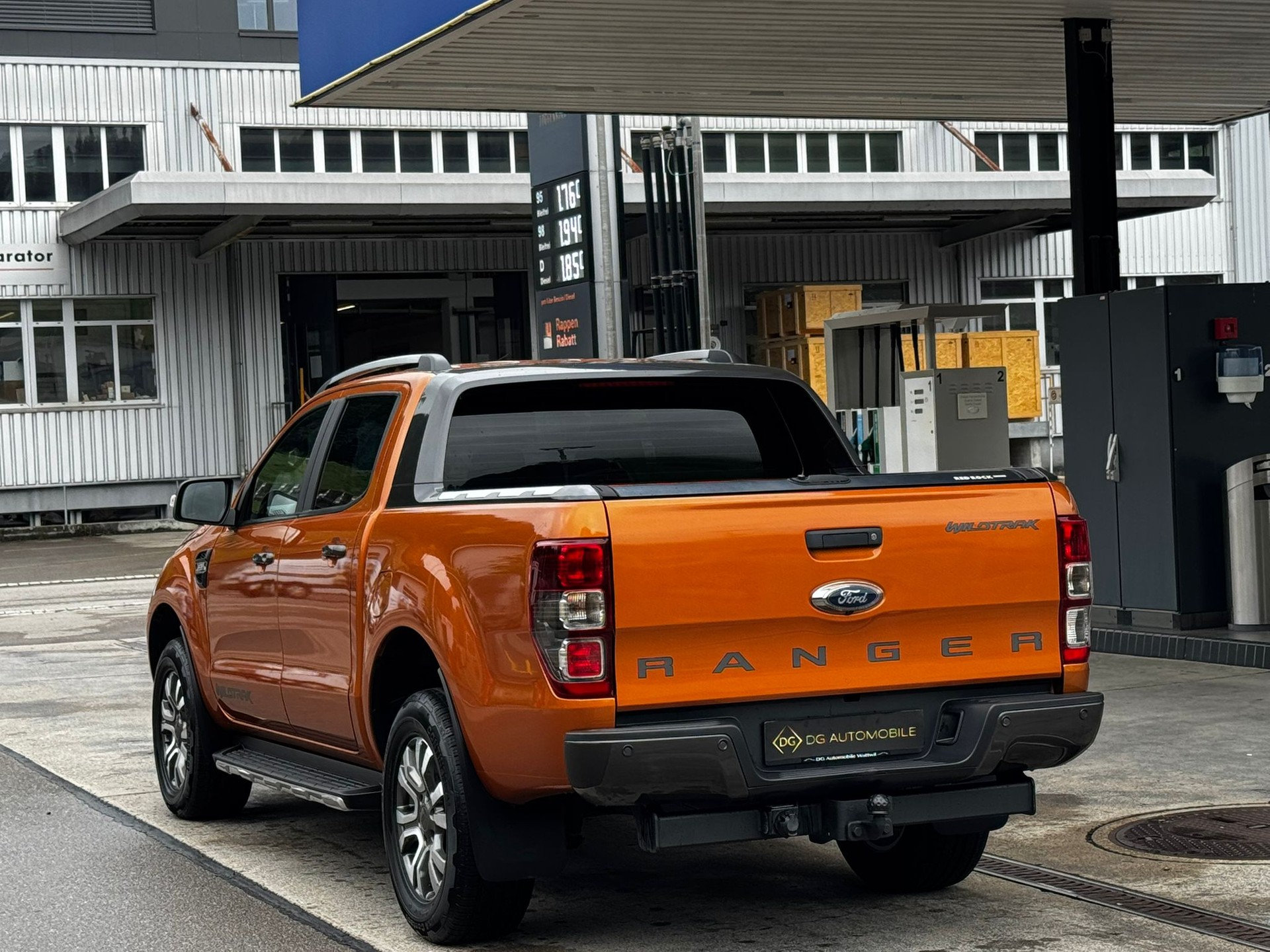 FORD Ranger Wildtrak 3.2 TDCi 4x4 A *Top Zustand**Top Ausstattung*-image-4