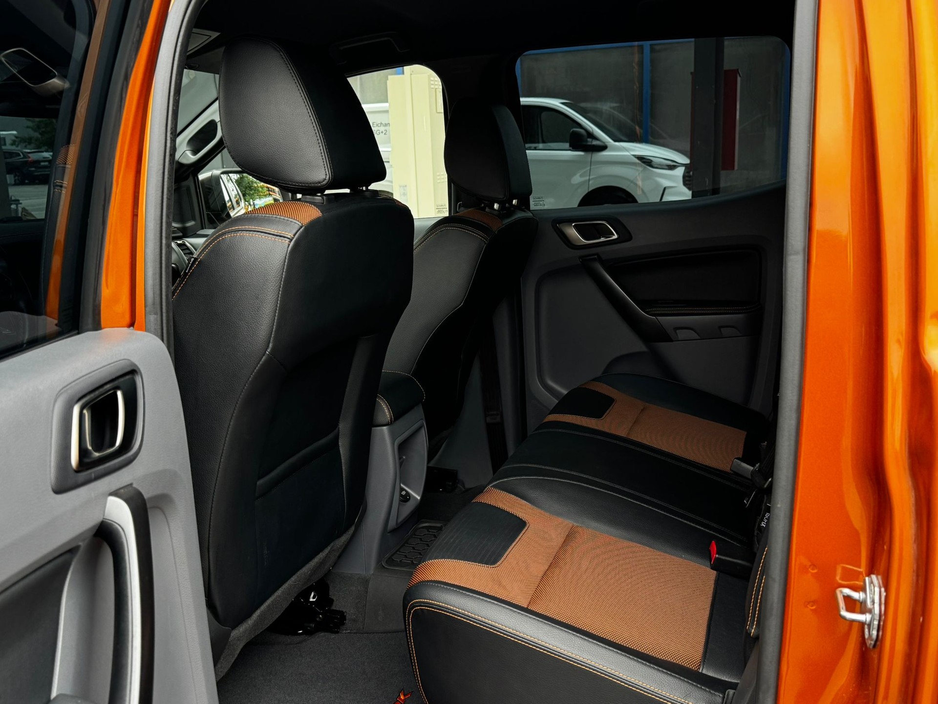 FORD Ranger Wildtrak 3.2 TDCi 4x4 A *Top Zustand**Top Ausstattung*-image-10