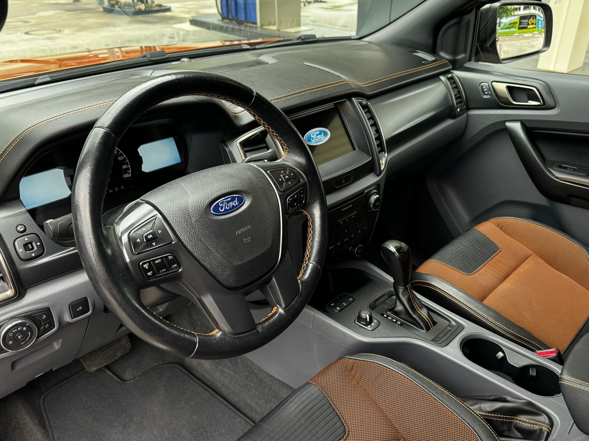 FORD Ranger Wildtrak 3.2 TDCi 4x4 A *Top Zustand**Top Ausstattung*-image-7