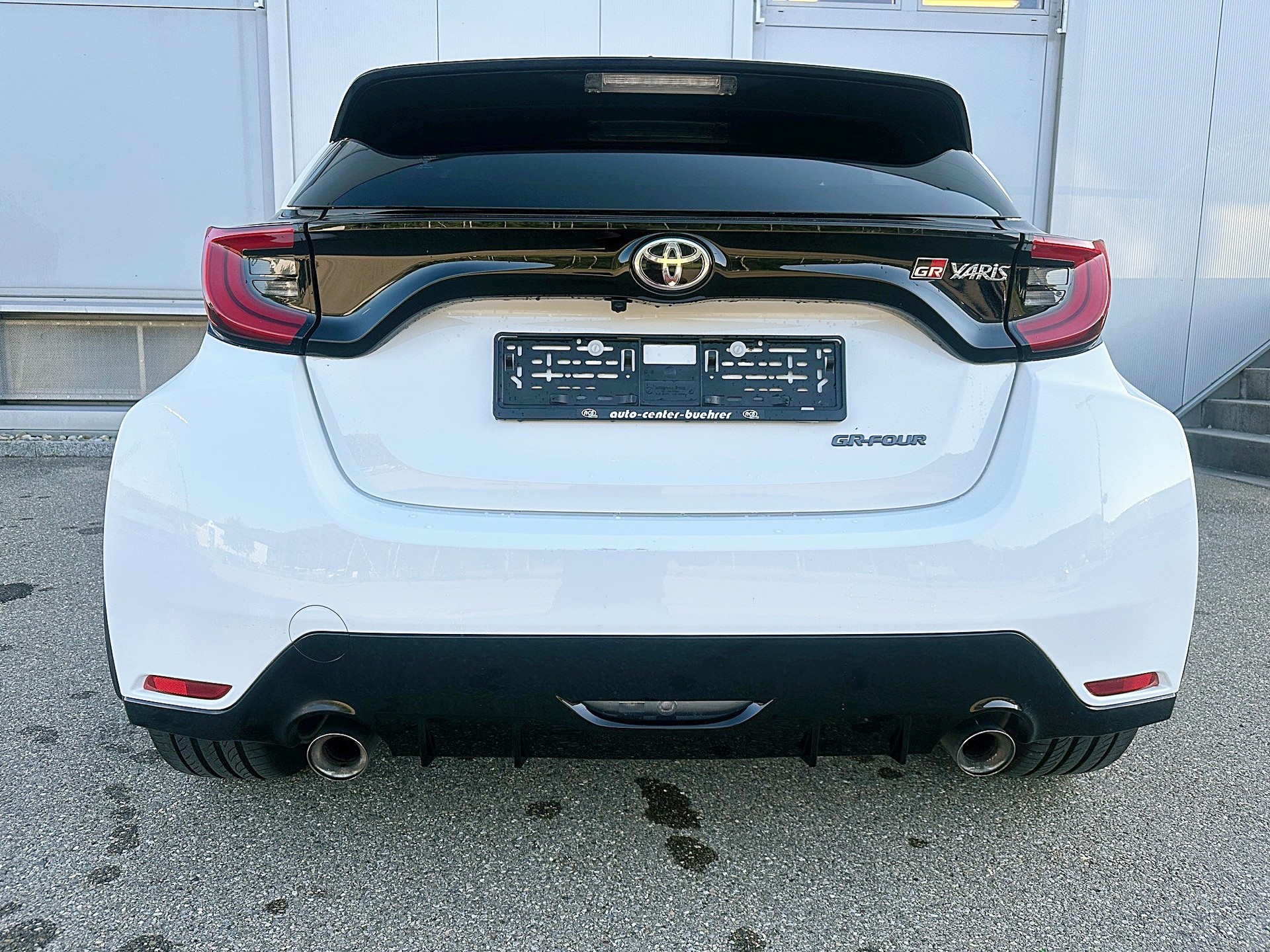 TOYOTA Yaris 1.6 GR Sport-image-6