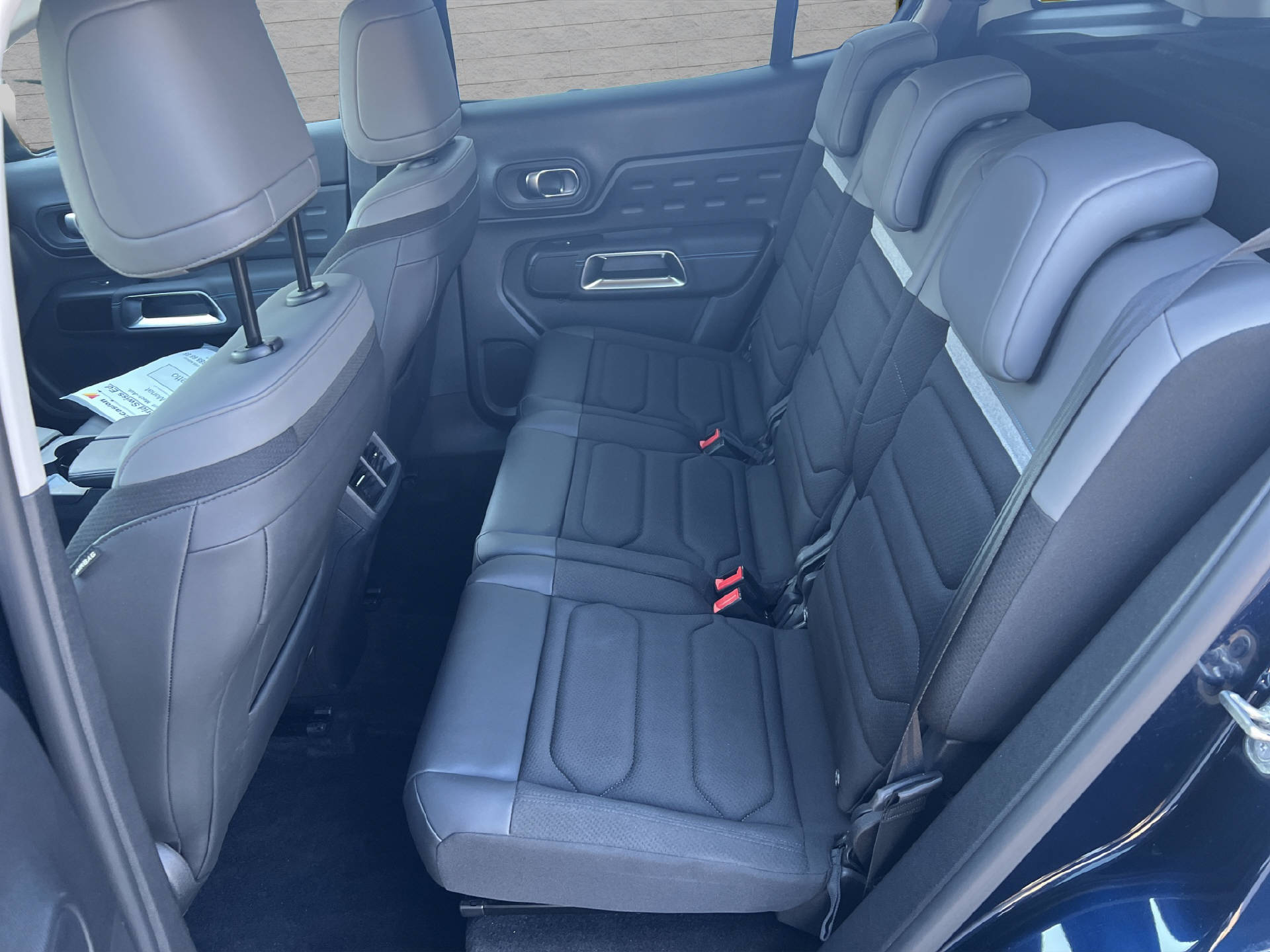 CITROEN C5 Aircross 1.2 Hybrid Swiss Edition-image-12