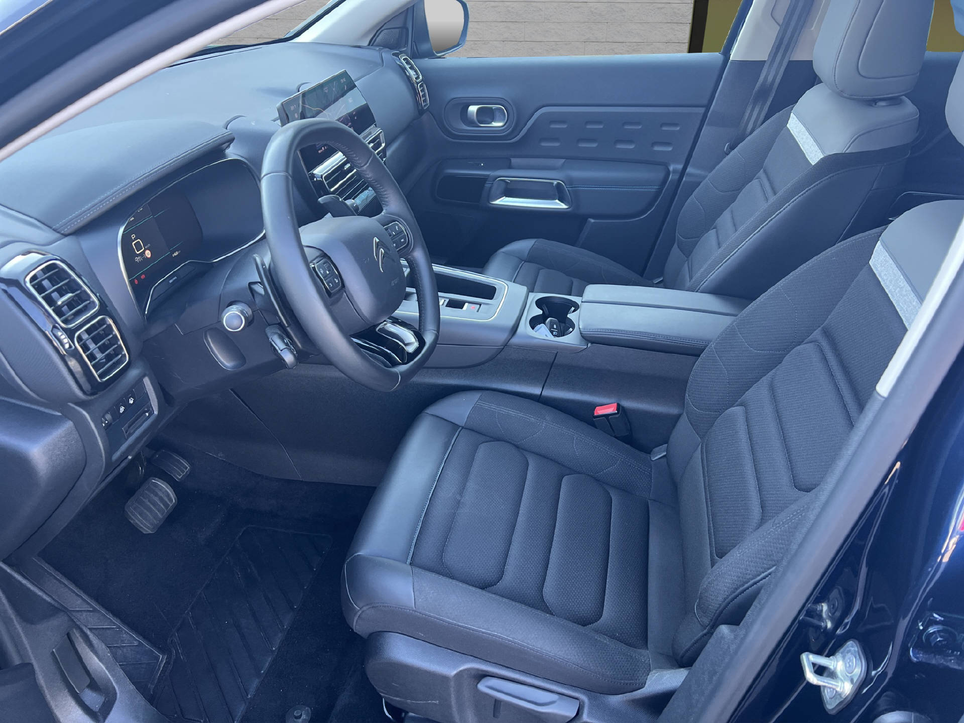 CITROEN C5 Aircross 1.2 Hybrid Swiss Edition-image-6